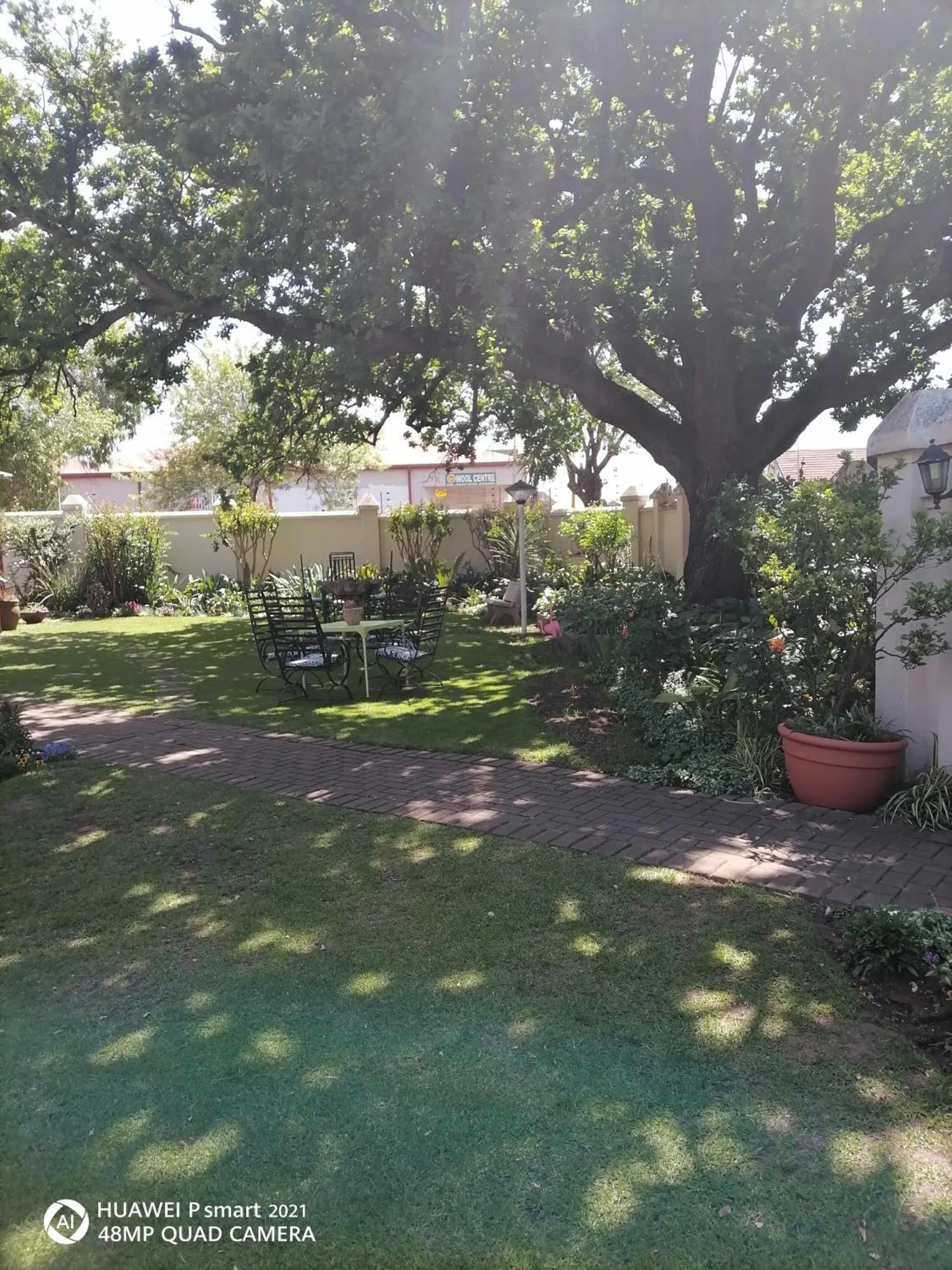 Garden in Oregon Place Guest House