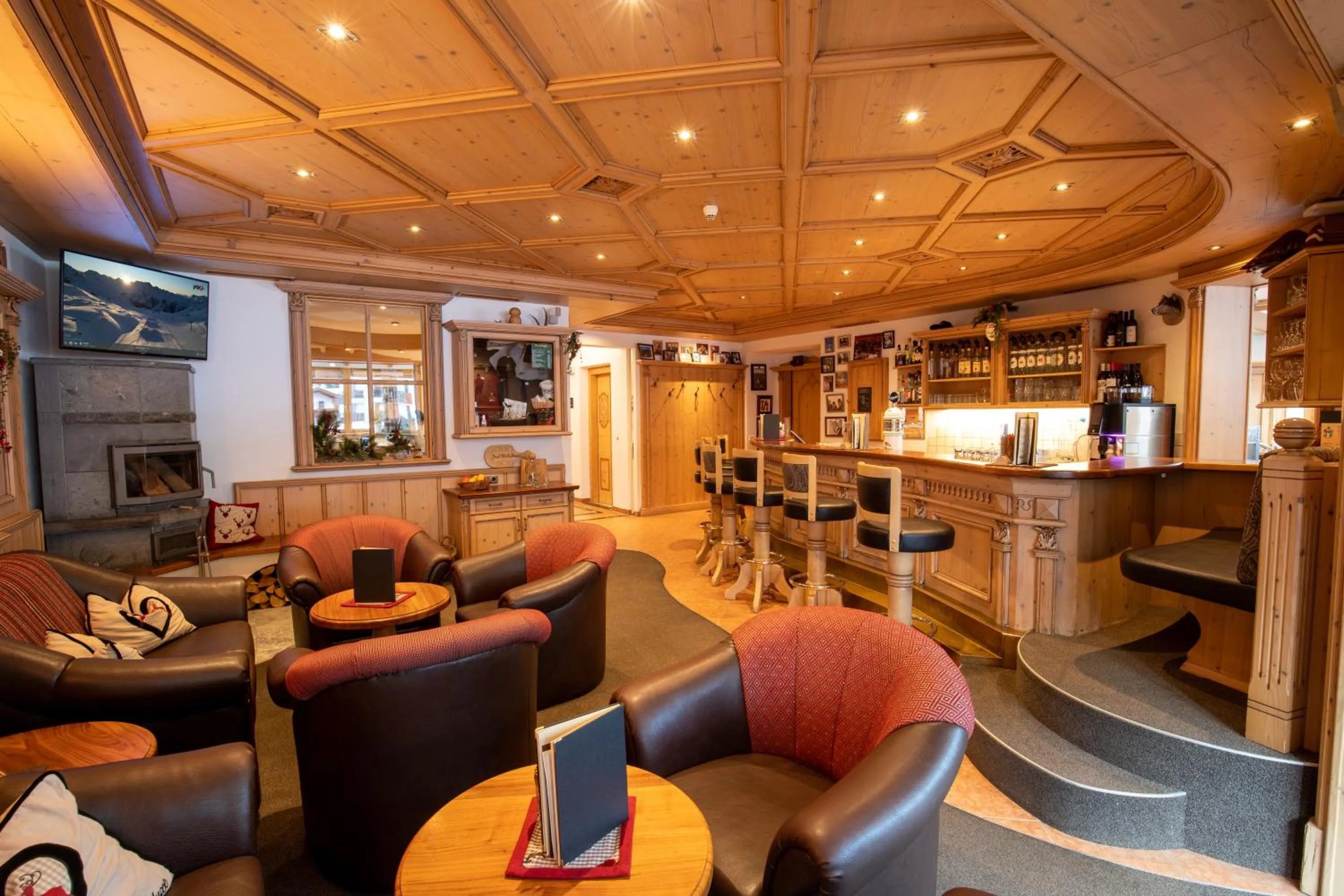 Lounge or bar in Hotel Garni Monte Bianco