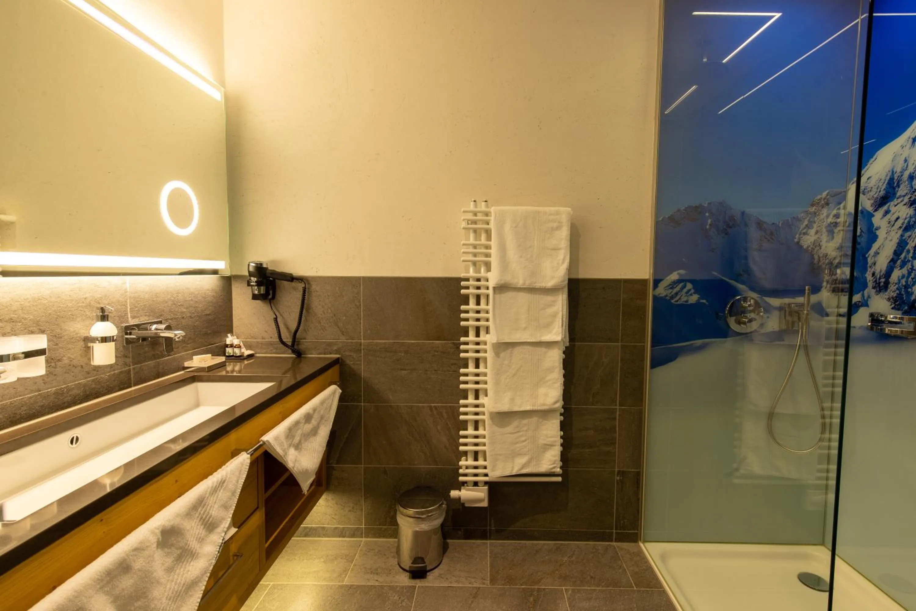 Bathroom in Hotel Garni Monte Bianco