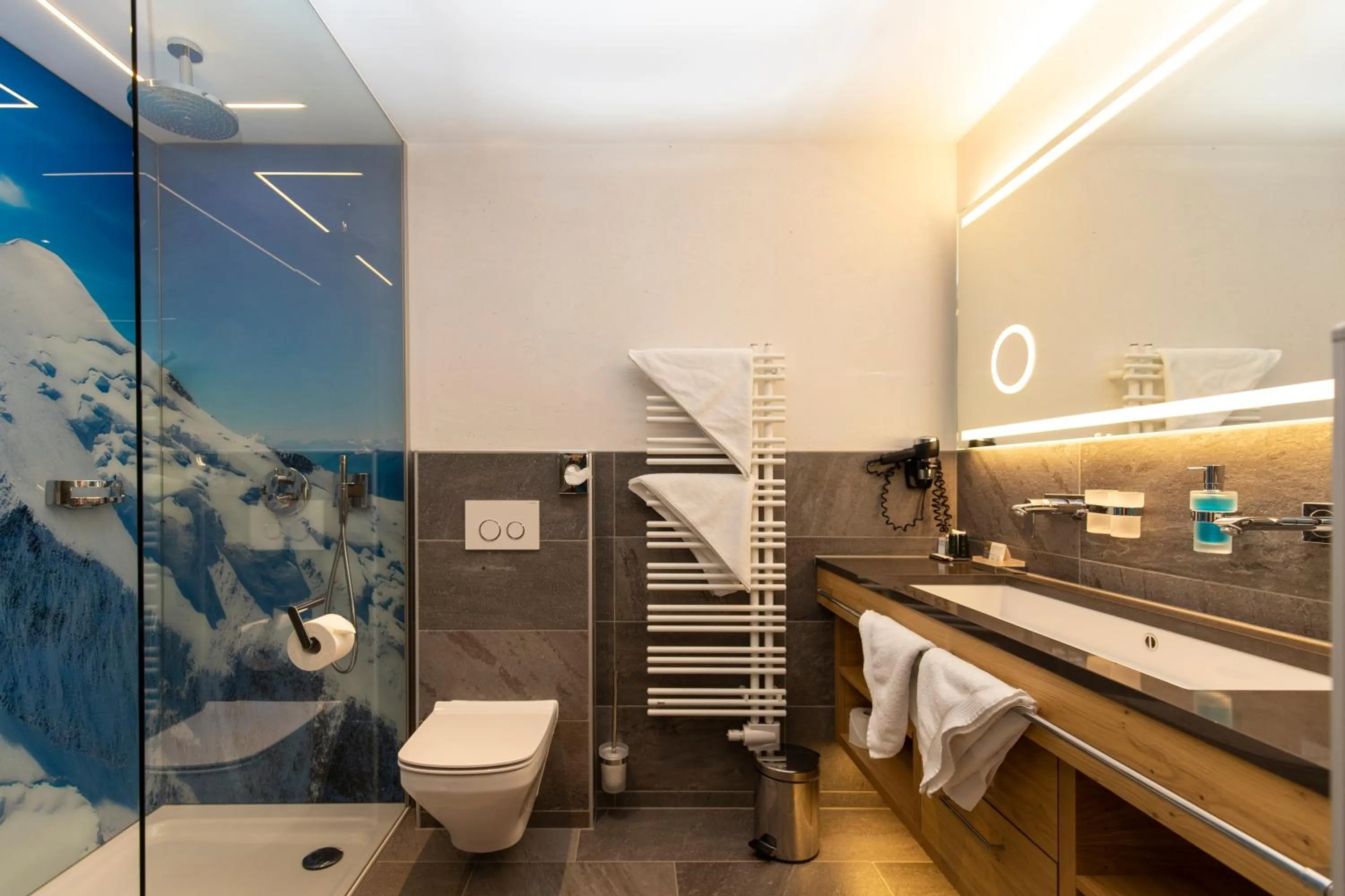 Bathroom in Hotel Garni Monte Bianco