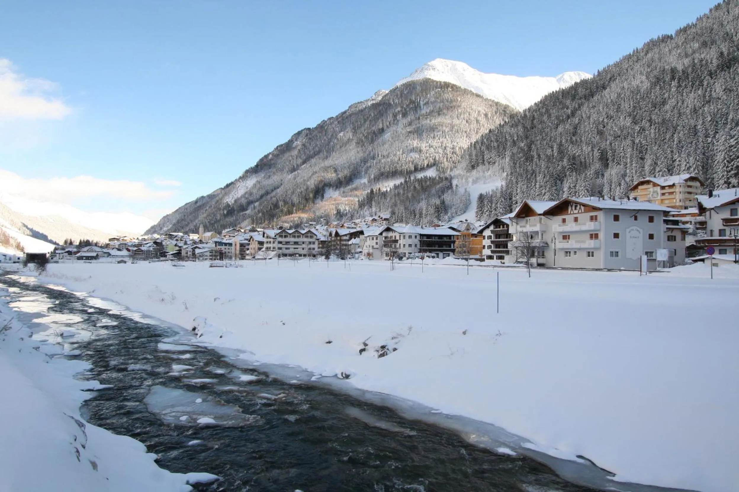 Facade/entrance in Hotel Garni Schmid