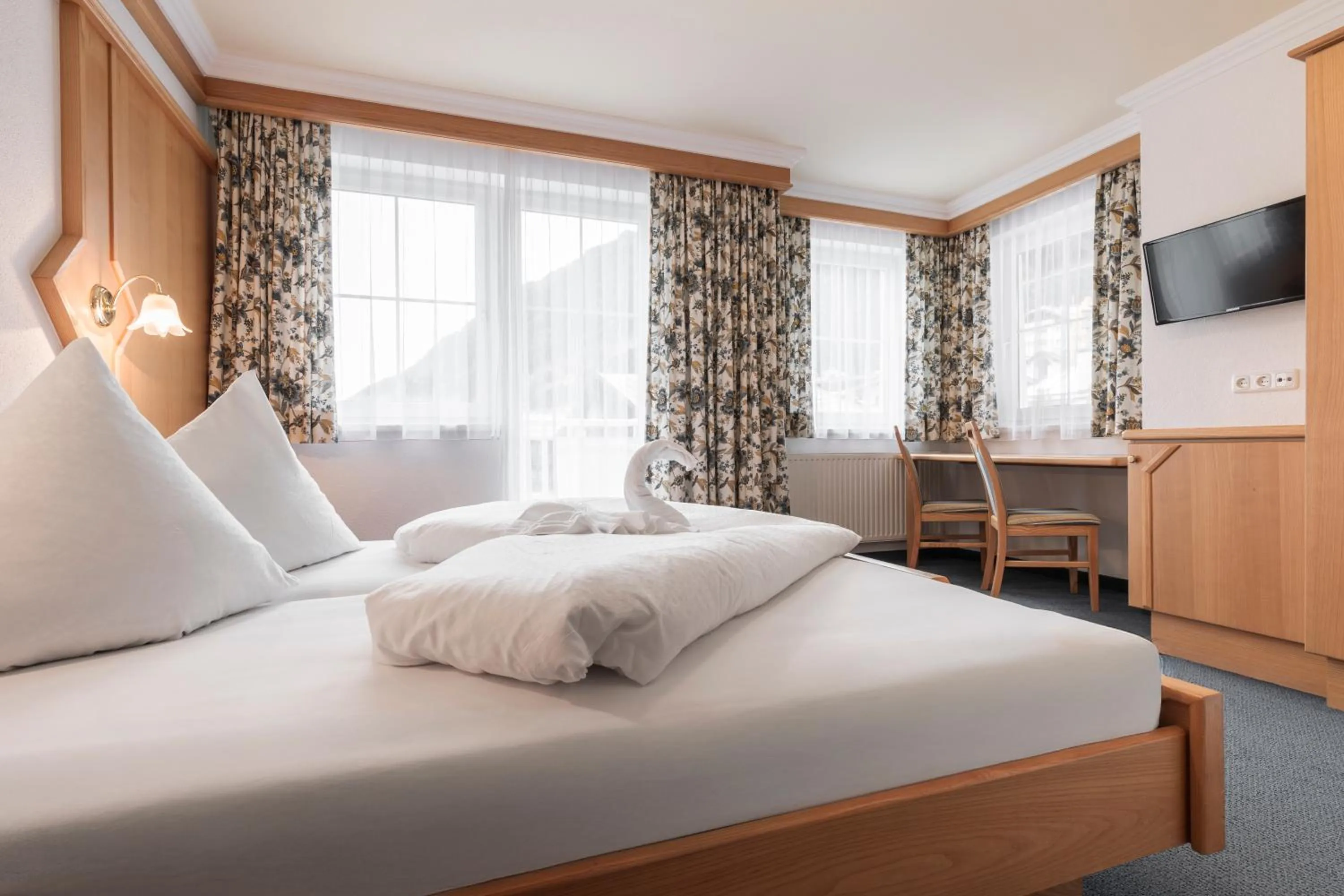 Bed in Hotel Garni Schmid