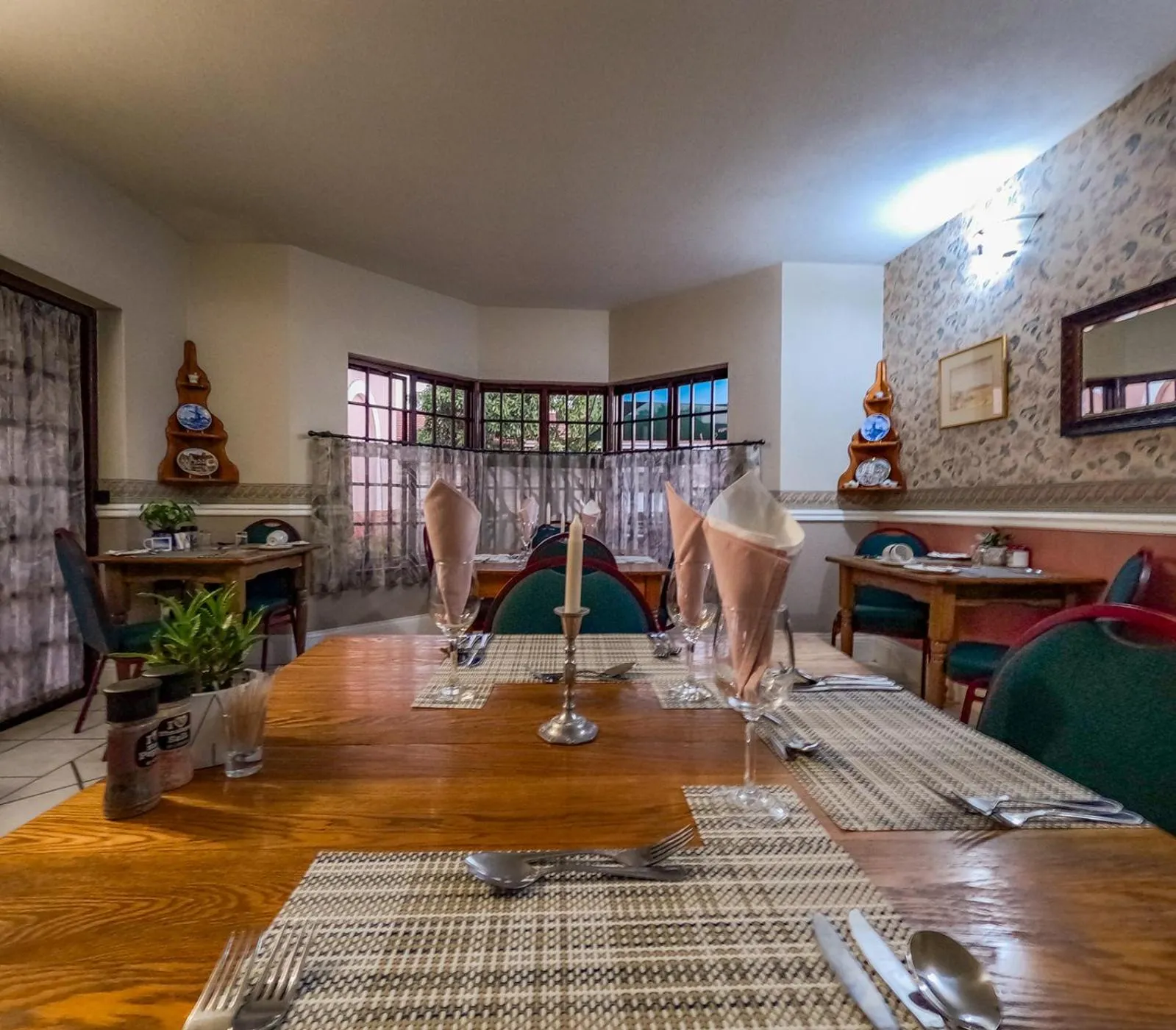 Dining area in Westlodge at Graskop B&B