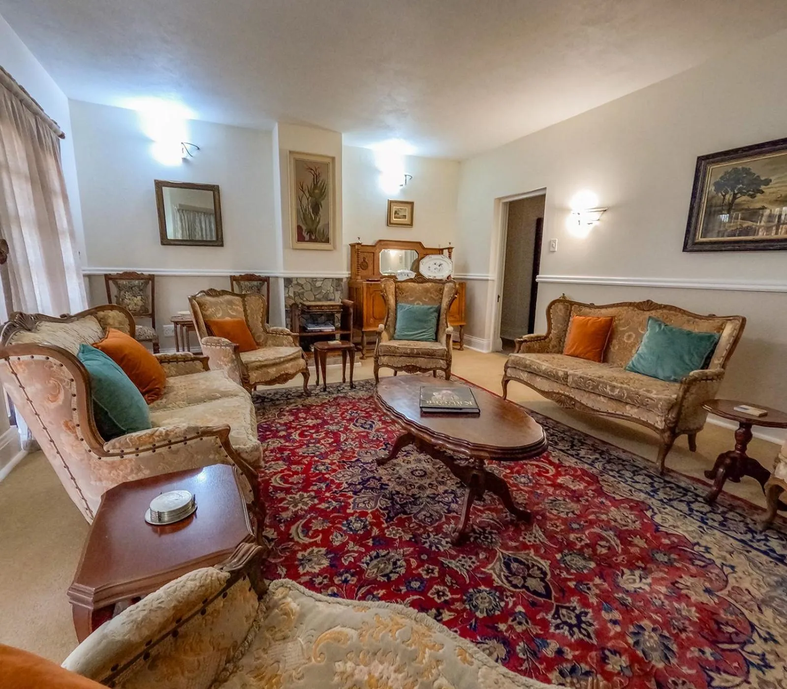 Seating area in Westlodge at Graskop B&B