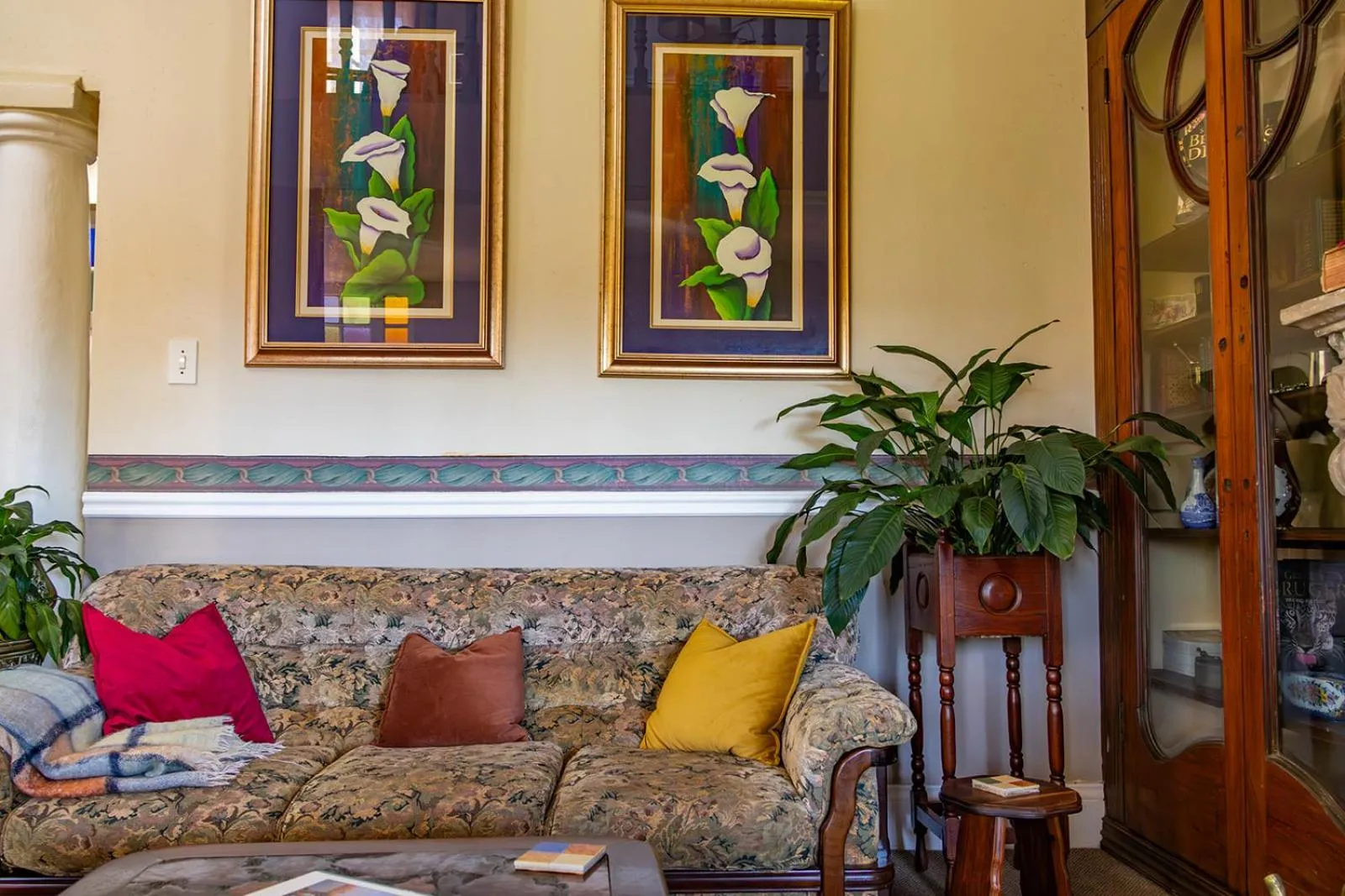 Living room in Westlodge at Graskop B&B