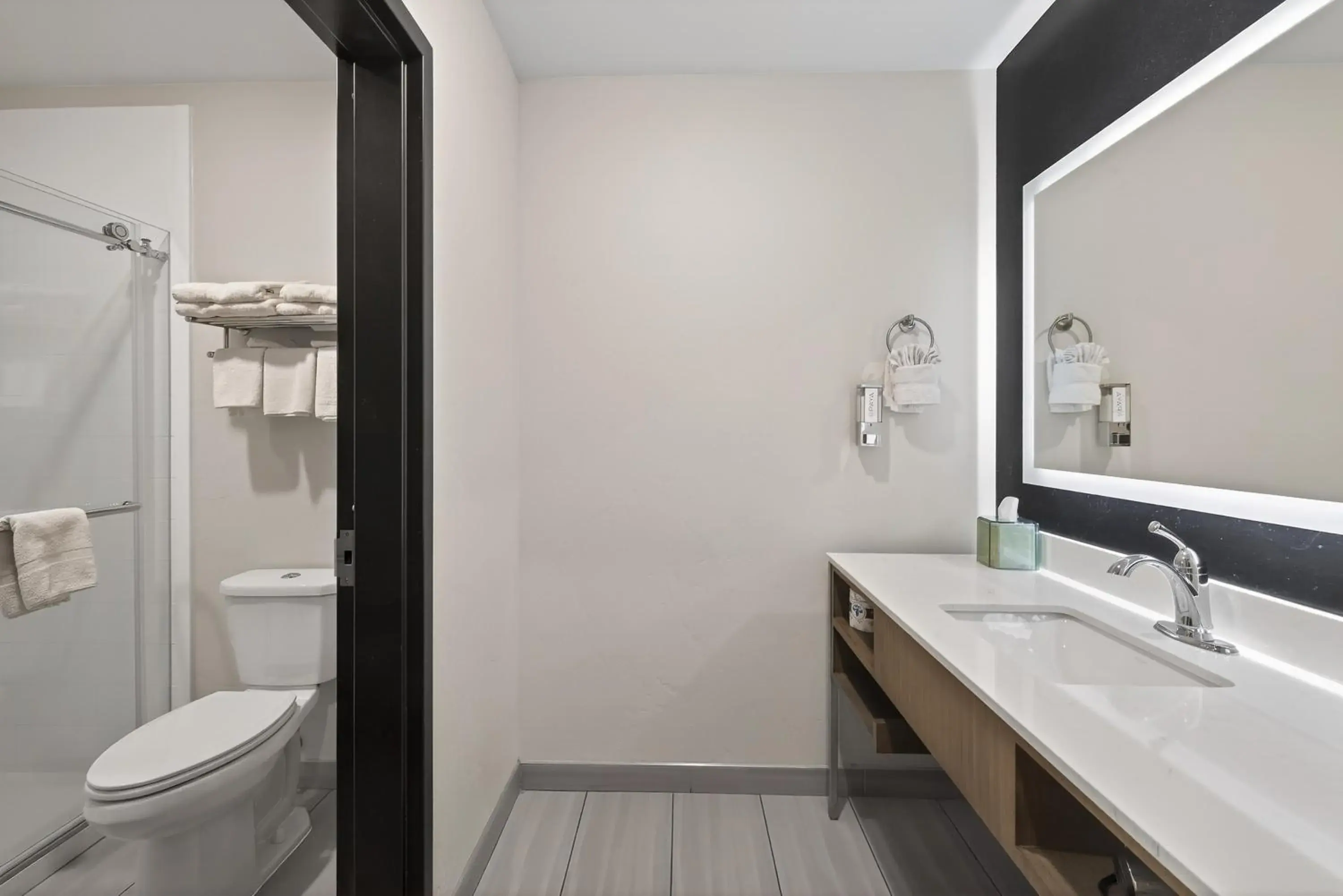 Property building in Scenic View Inn & Suites Moab Property building in Scenic View Inn & Suites Moab