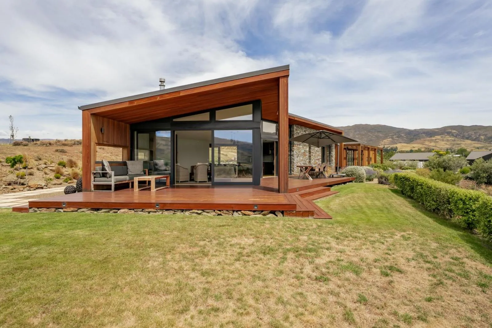 Vino and Views - Bannockburn Holiday Home