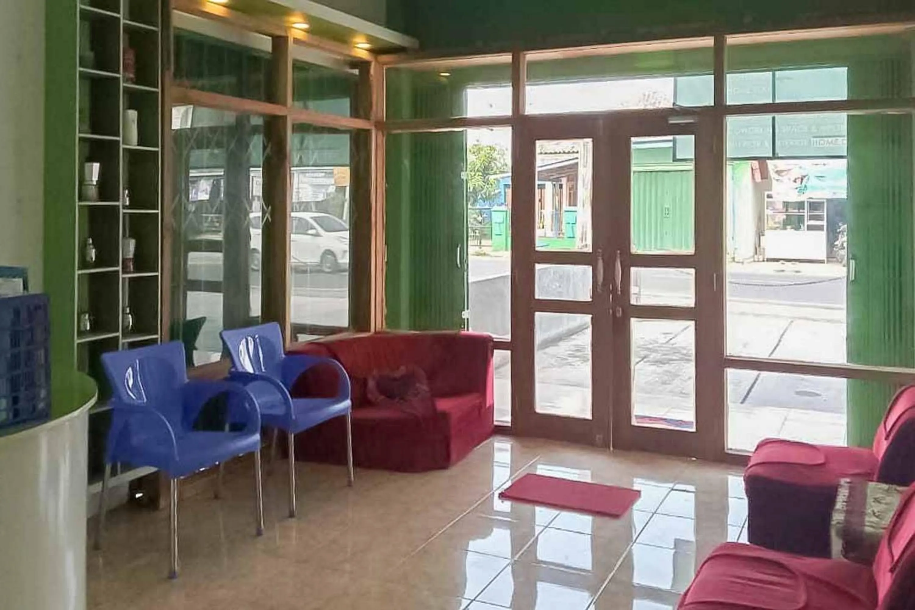 RedDoorz Plus near Universitas Saburai Lampung