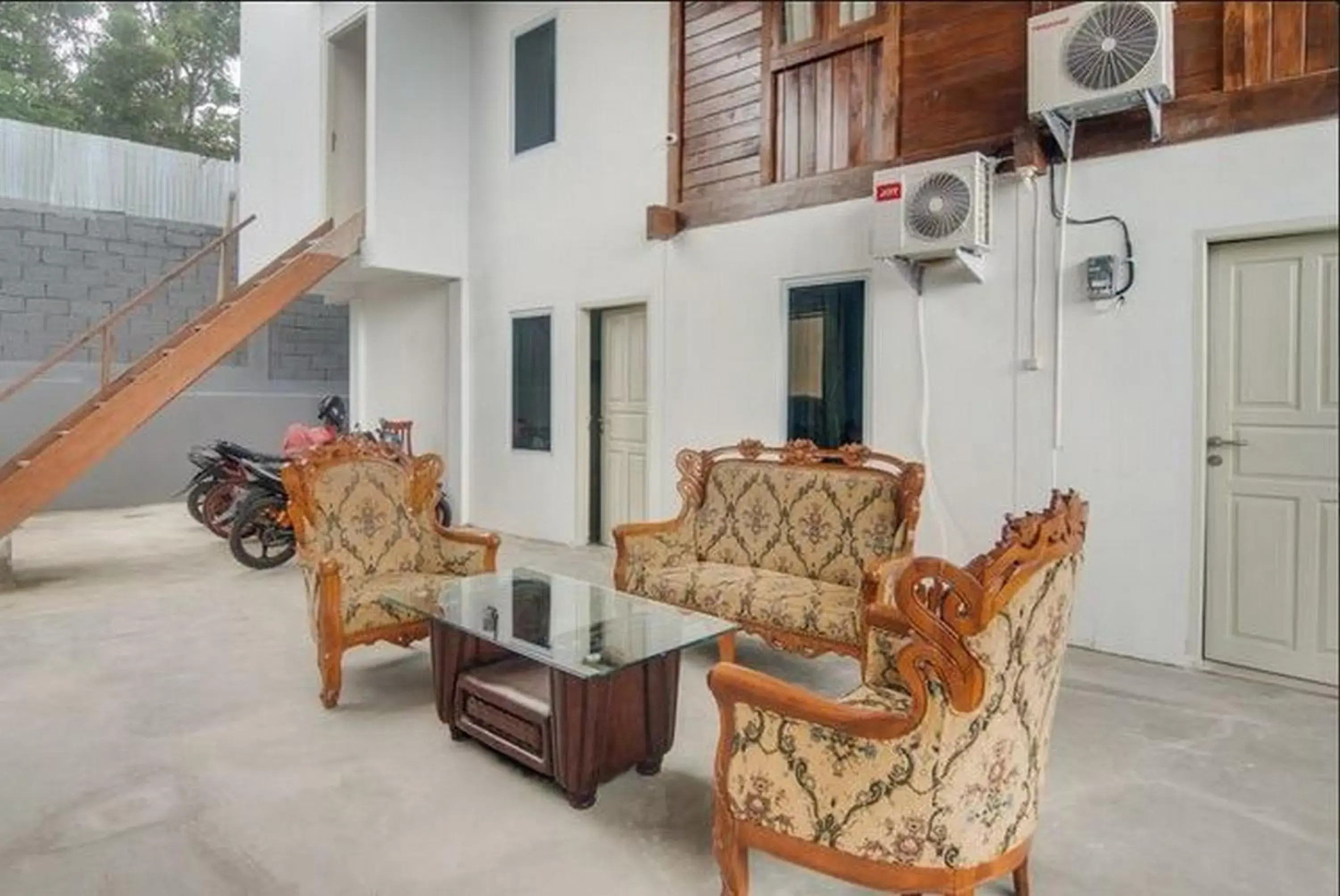 RedDoorz @ Wanea Area Manado RedDoorz @ Wanea Area Manado