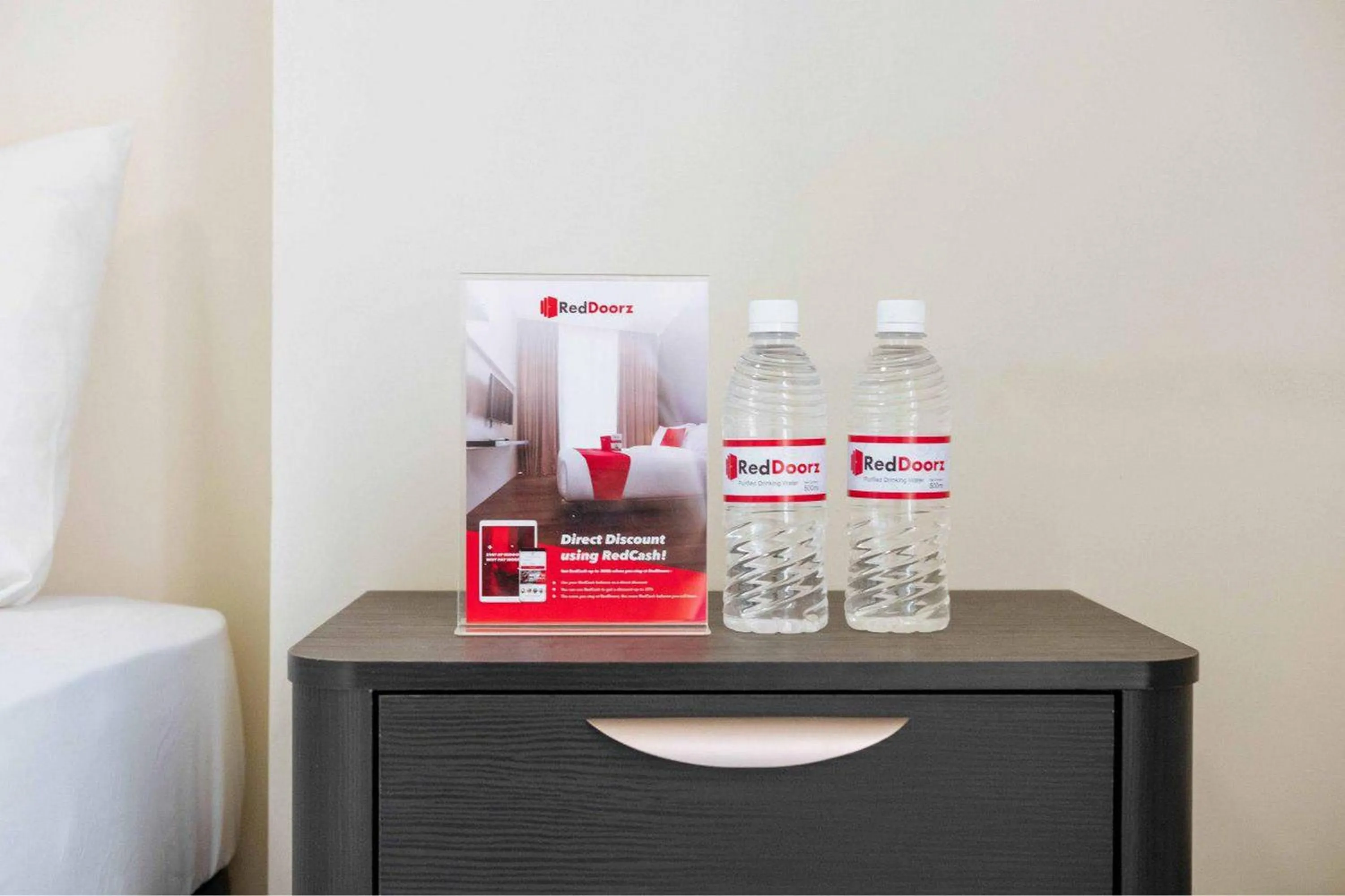 RedDoorz CBD Polonia Medan