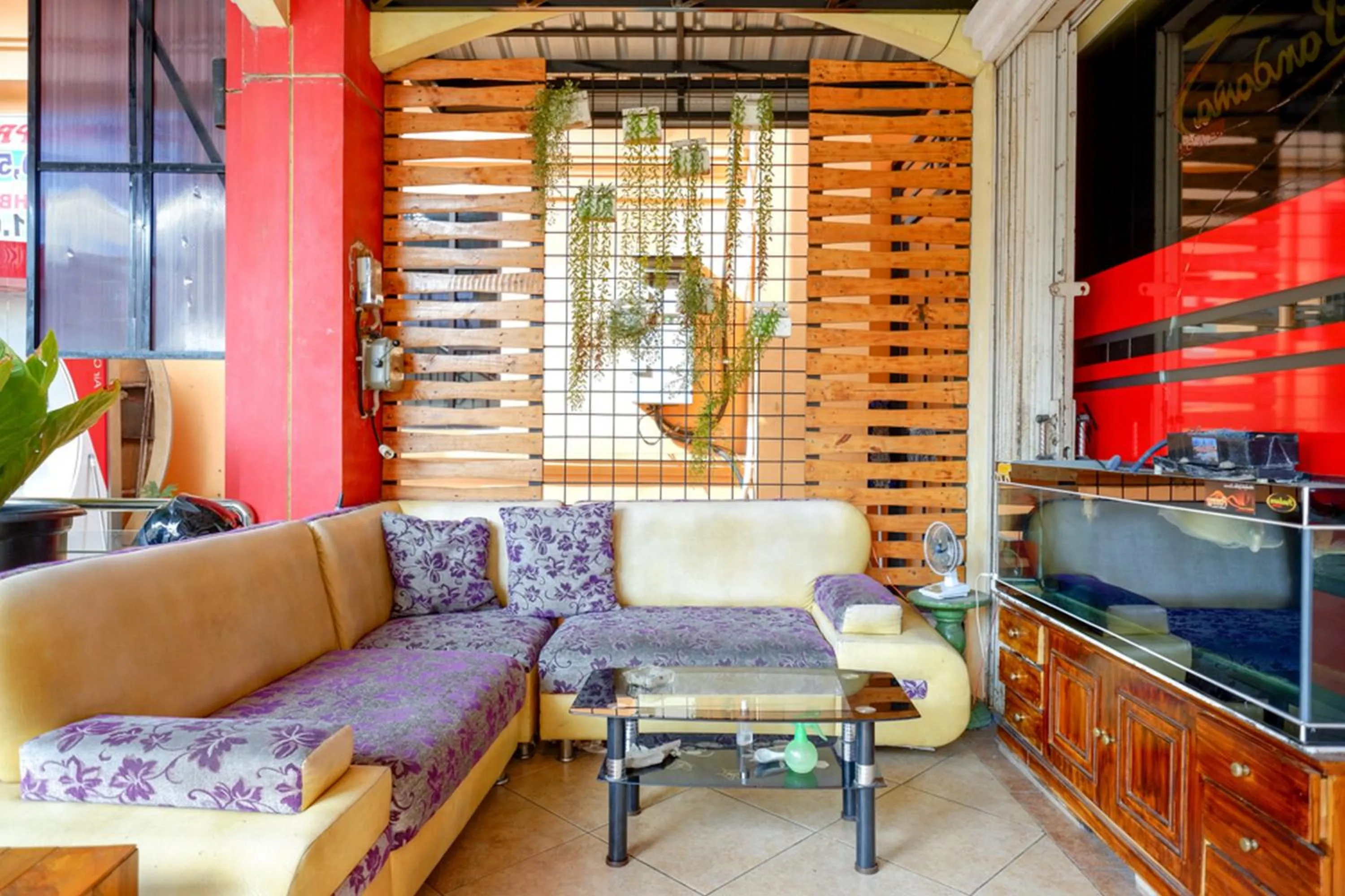 Property building in Pandawa Guest House At Ngaliyan Square Mitra RedDoorz