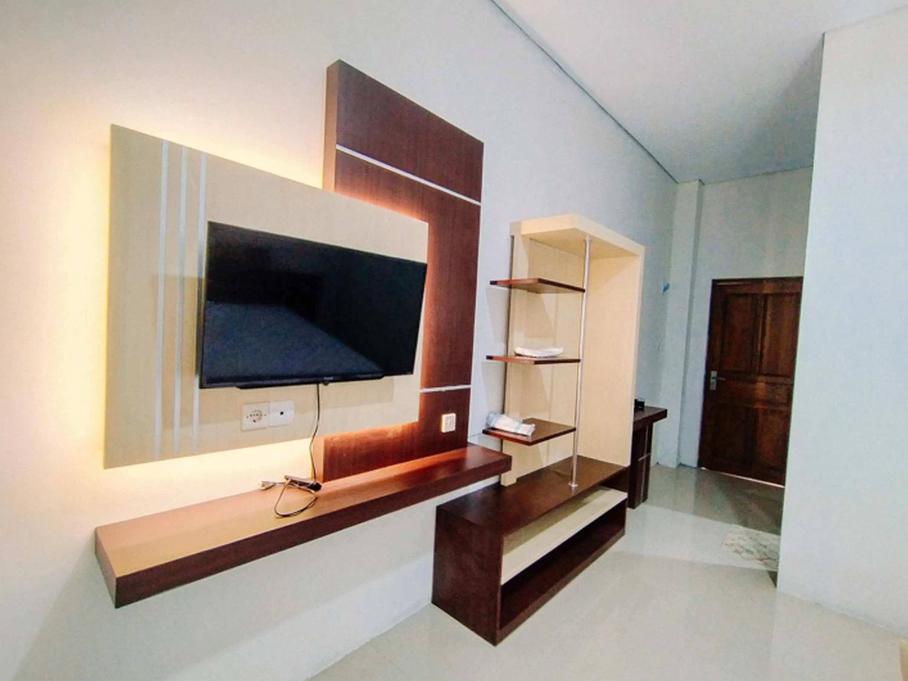 Property building in RedDoorz At Artomoro Guest House