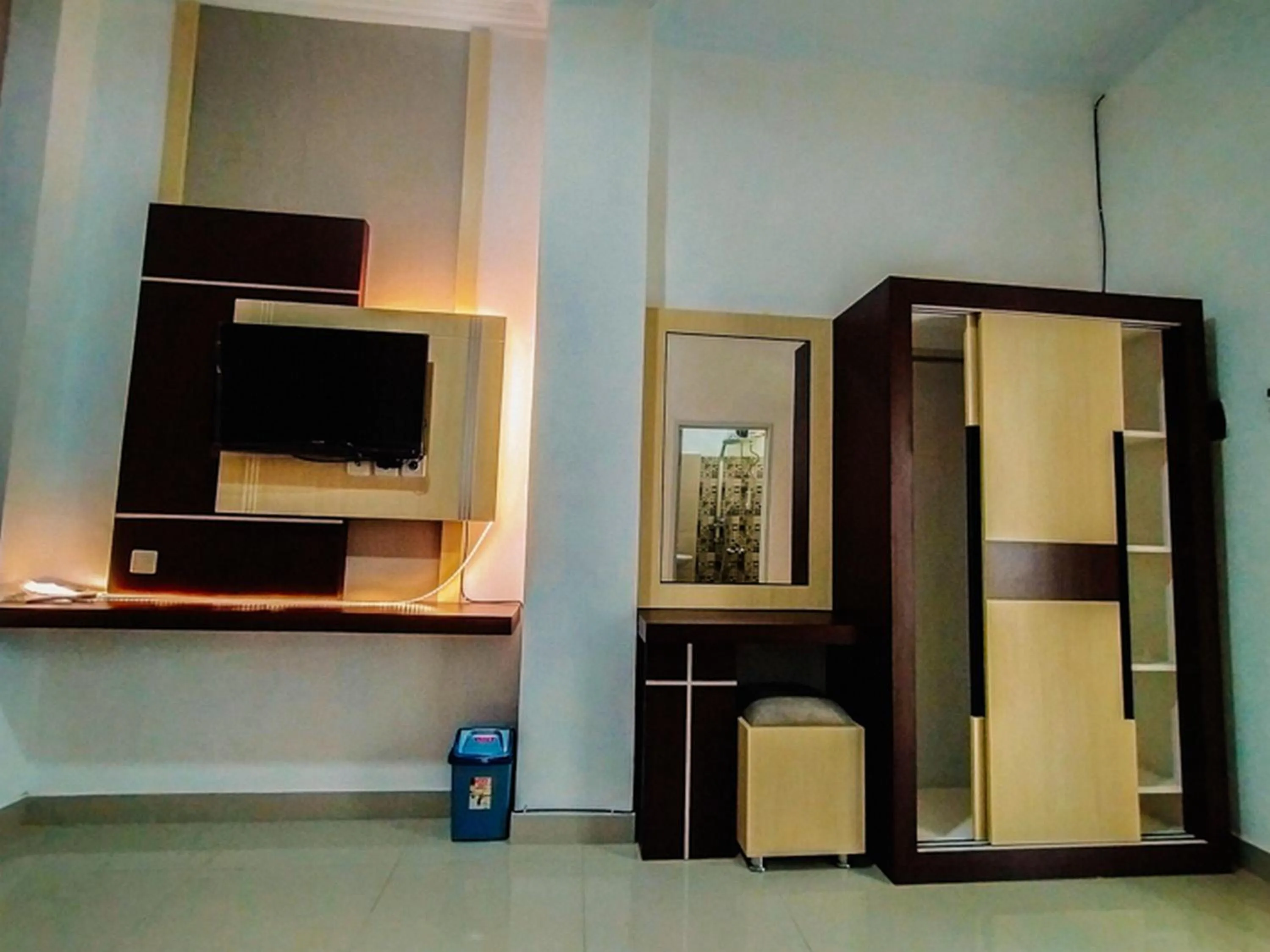 Property building in RedDoorz At Artomoro Guest House