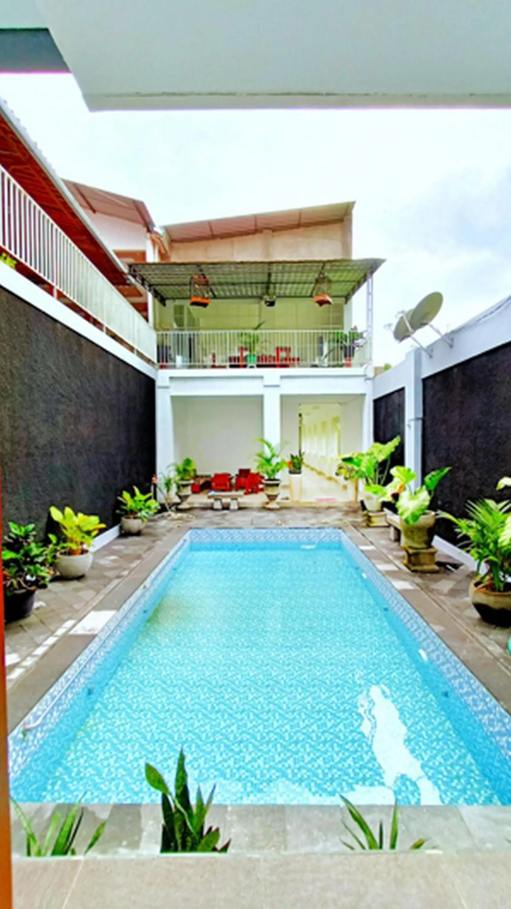 Property building in RedDoorz At Artomoro Guest House