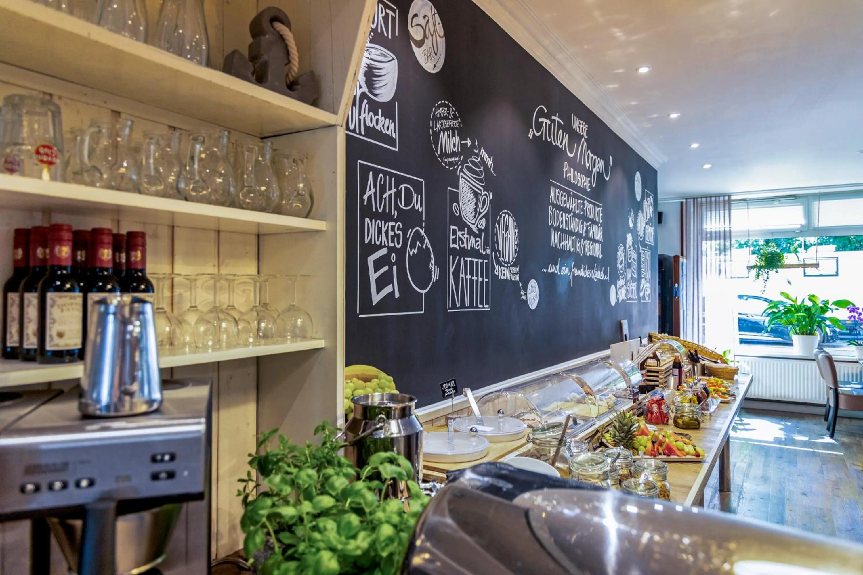 Restaurant/places to eat in Auto-Parkhotel Hamburg St Pauli