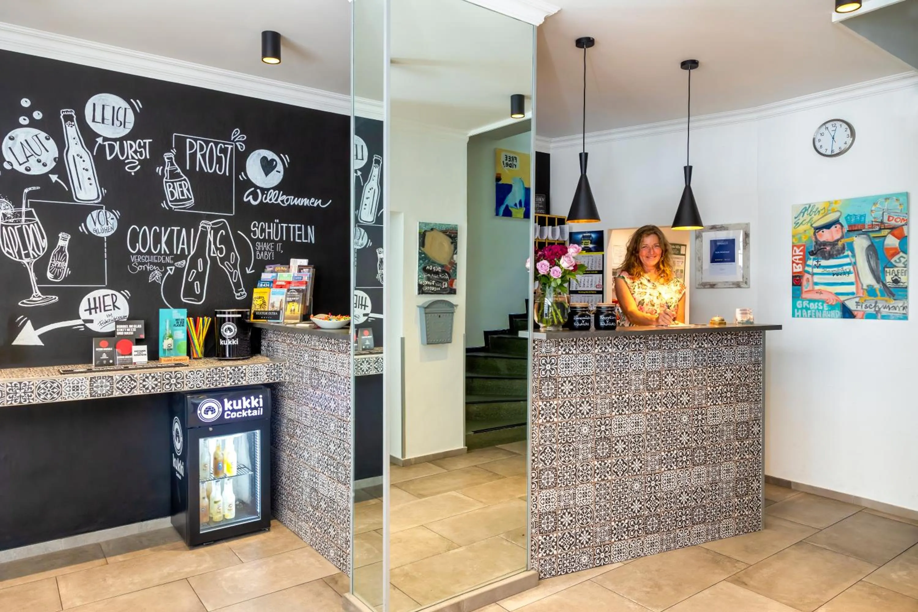 People in Auto-Parkhotel Hamburg St Pauli