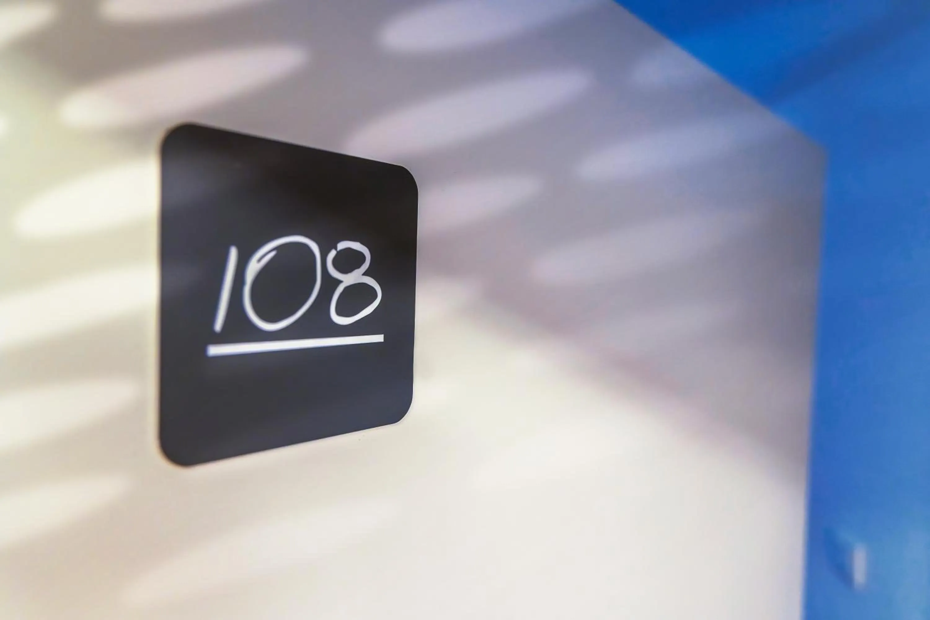 Photo of the whole room in Auto-Parkhotel Hamburg St Pauli