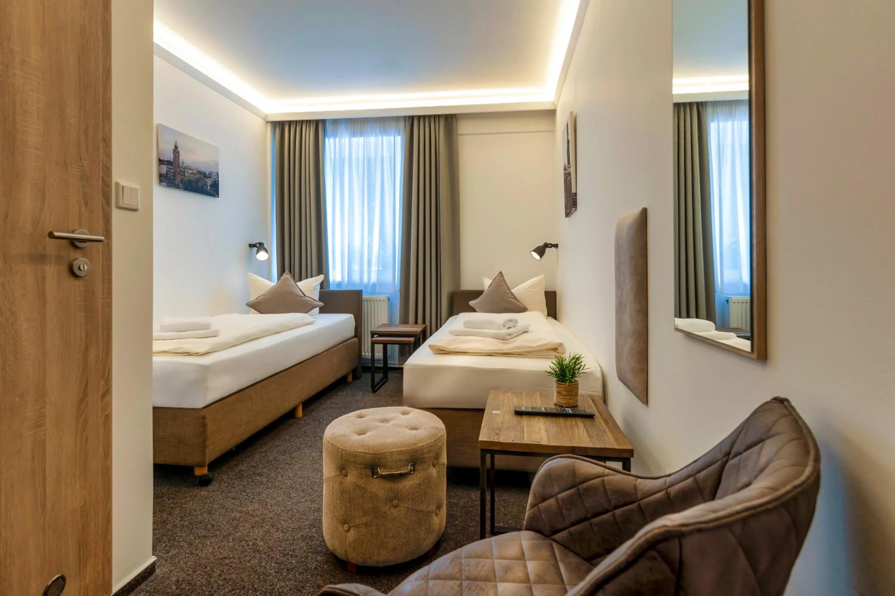 Photo of the whole room, Bed in Auto-Parkhotel Hamburg St Pauli