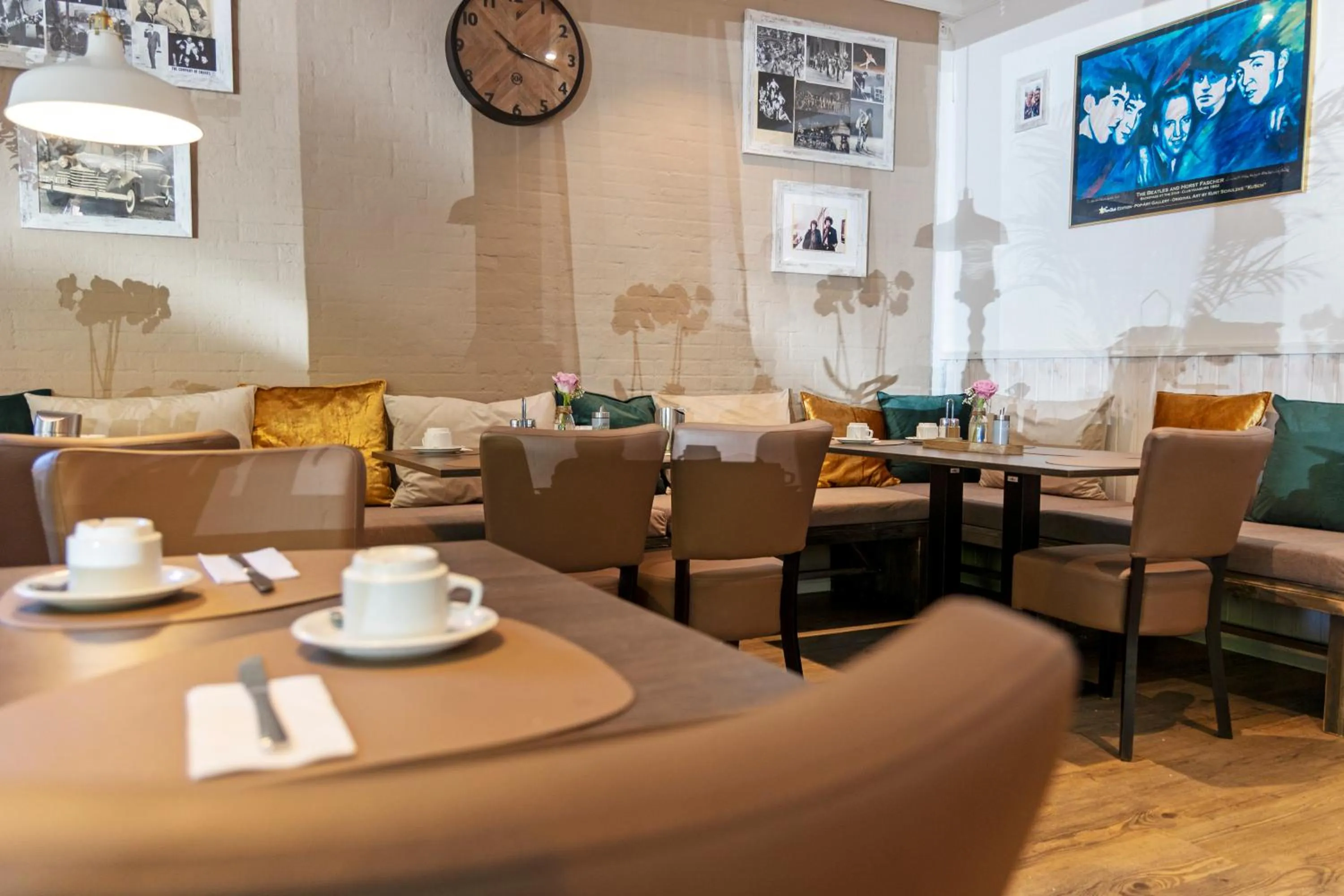 Restaurant/places to eat in Auto-Parkhotel Hamburg St Pauli