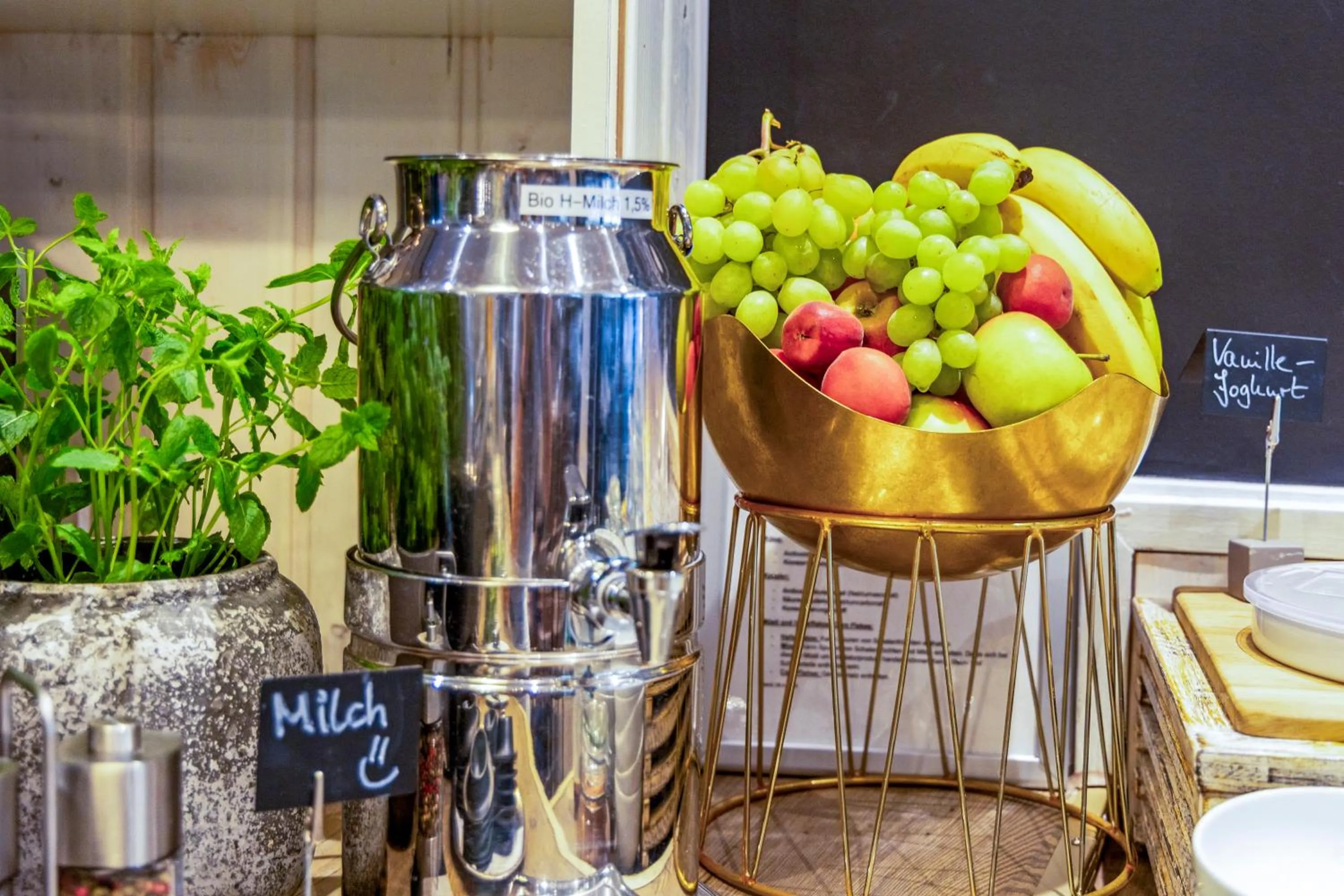 Restaurant/places to eat in Auto-Parkhotel Hamburg St Pauli