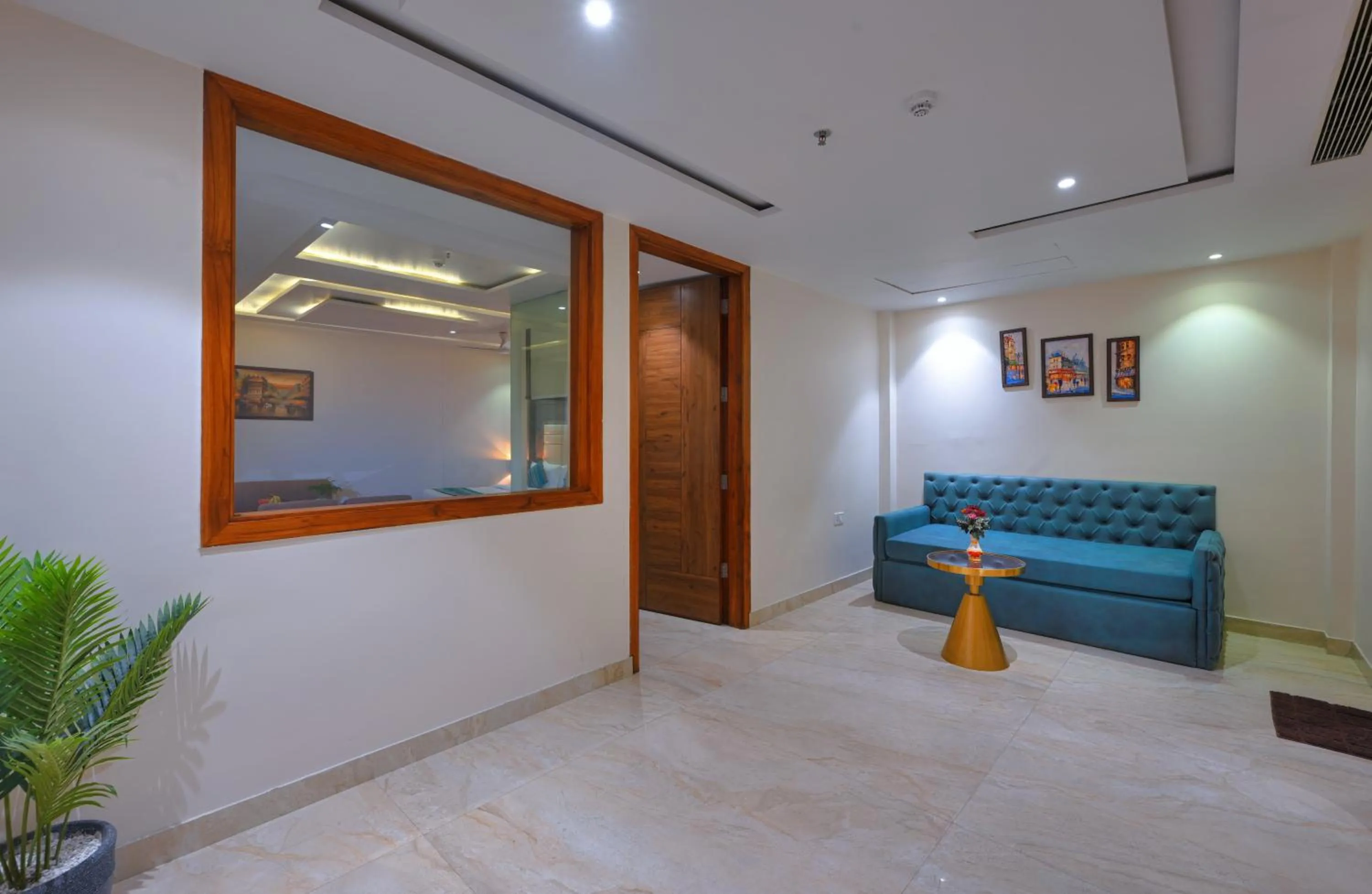 Living room in TreeHouse London Street Amritsar