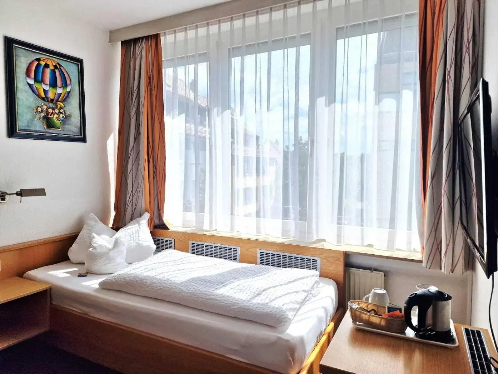 Superior Single Room - single occupancy in City Hotel Superior Single Room - single occupancy in City Hotel