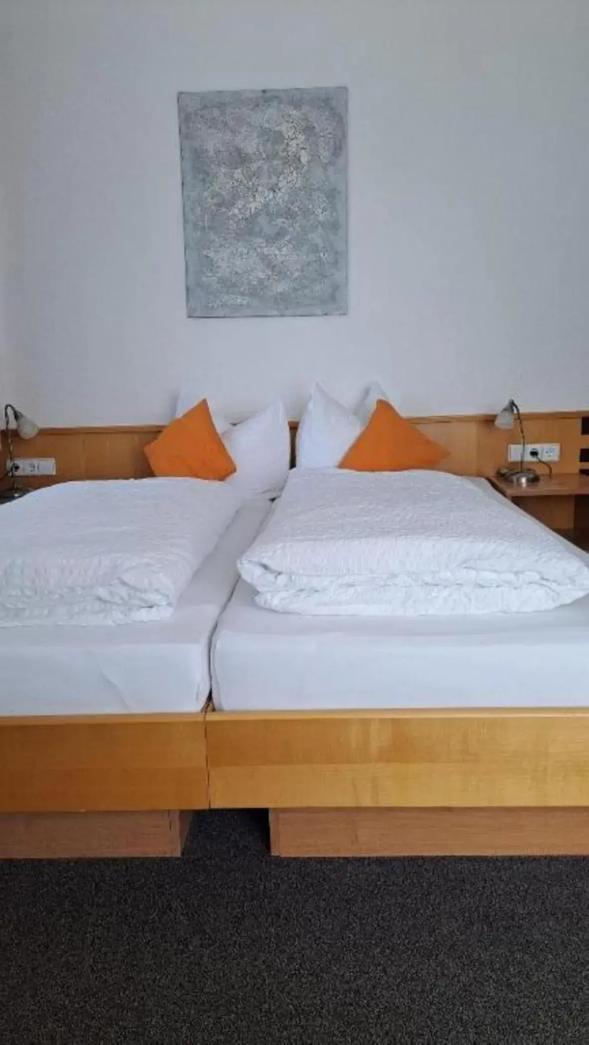 Small Twin Room - single occupancy in City Hotel Small Twin Room - single occupancy in City Hotel