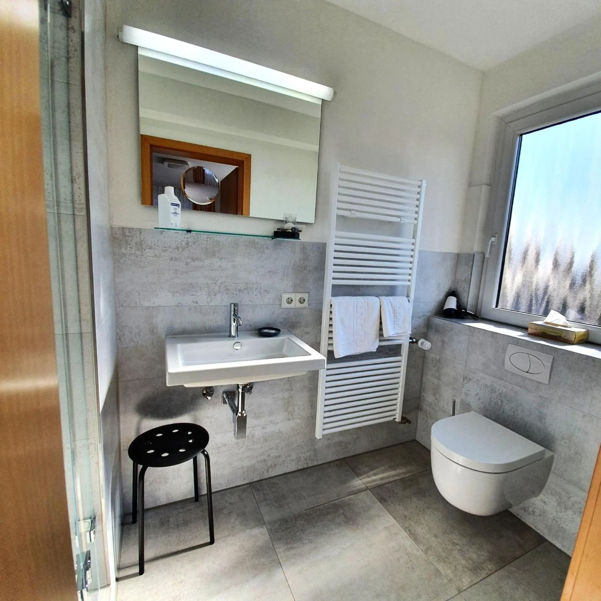 Small Single Room - single occupancy in City Hotel