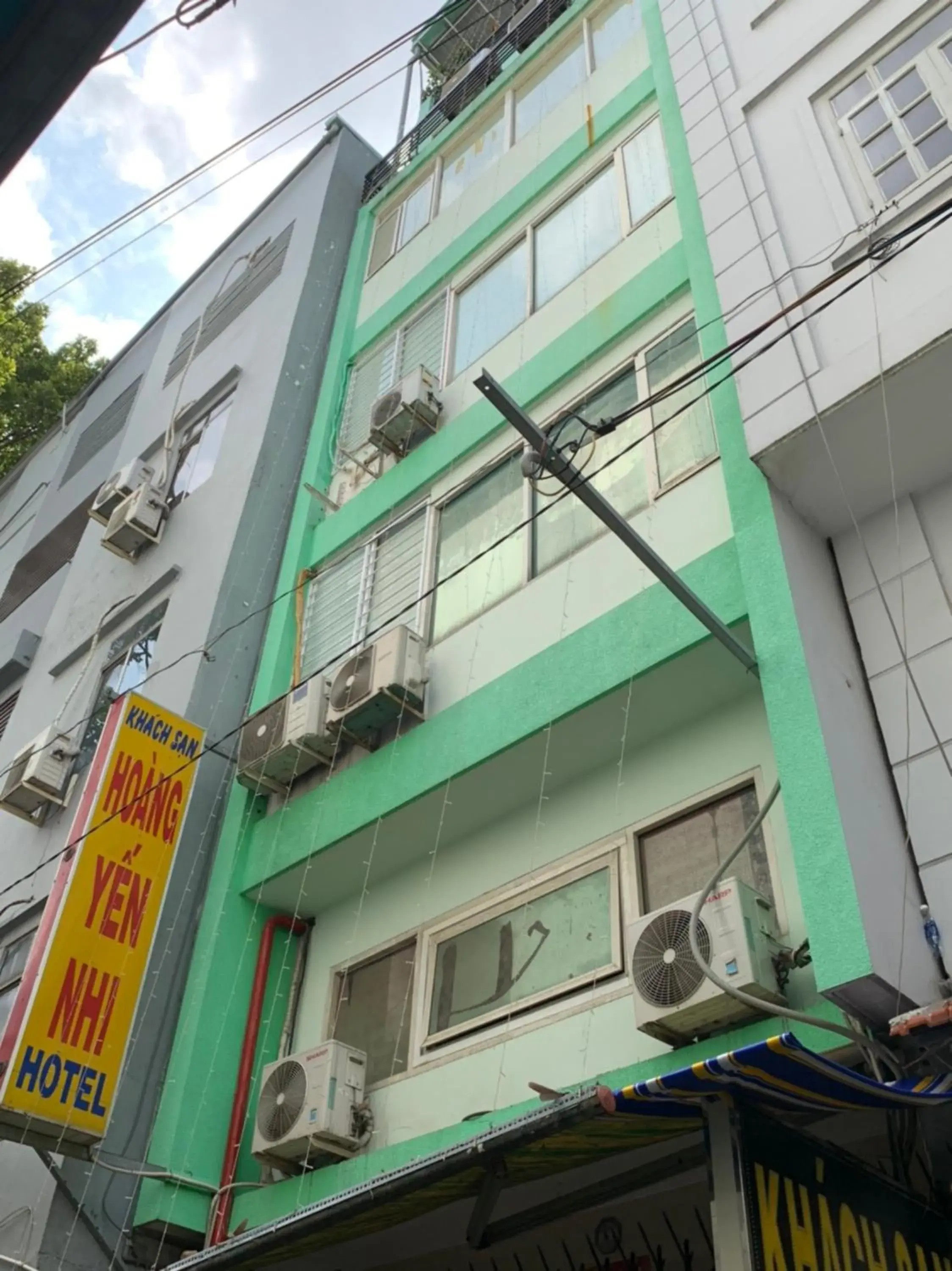 Property building in Hoang Yen Nhi Hotel Property building in Hoang Yen Nhi Hotel