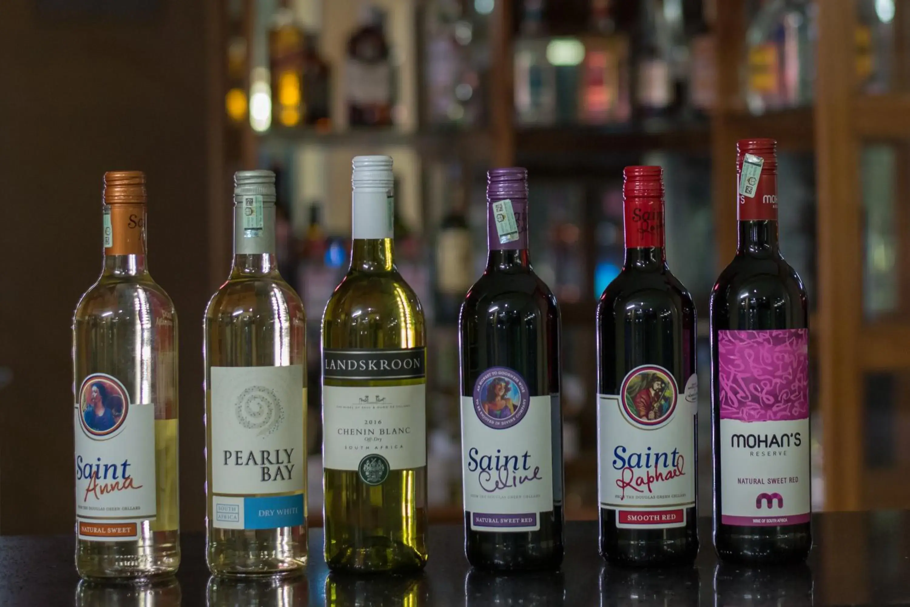 Lounge or bar in Euro Hotel and Apartments Lounge or bar in Euro Hotel and Apartments