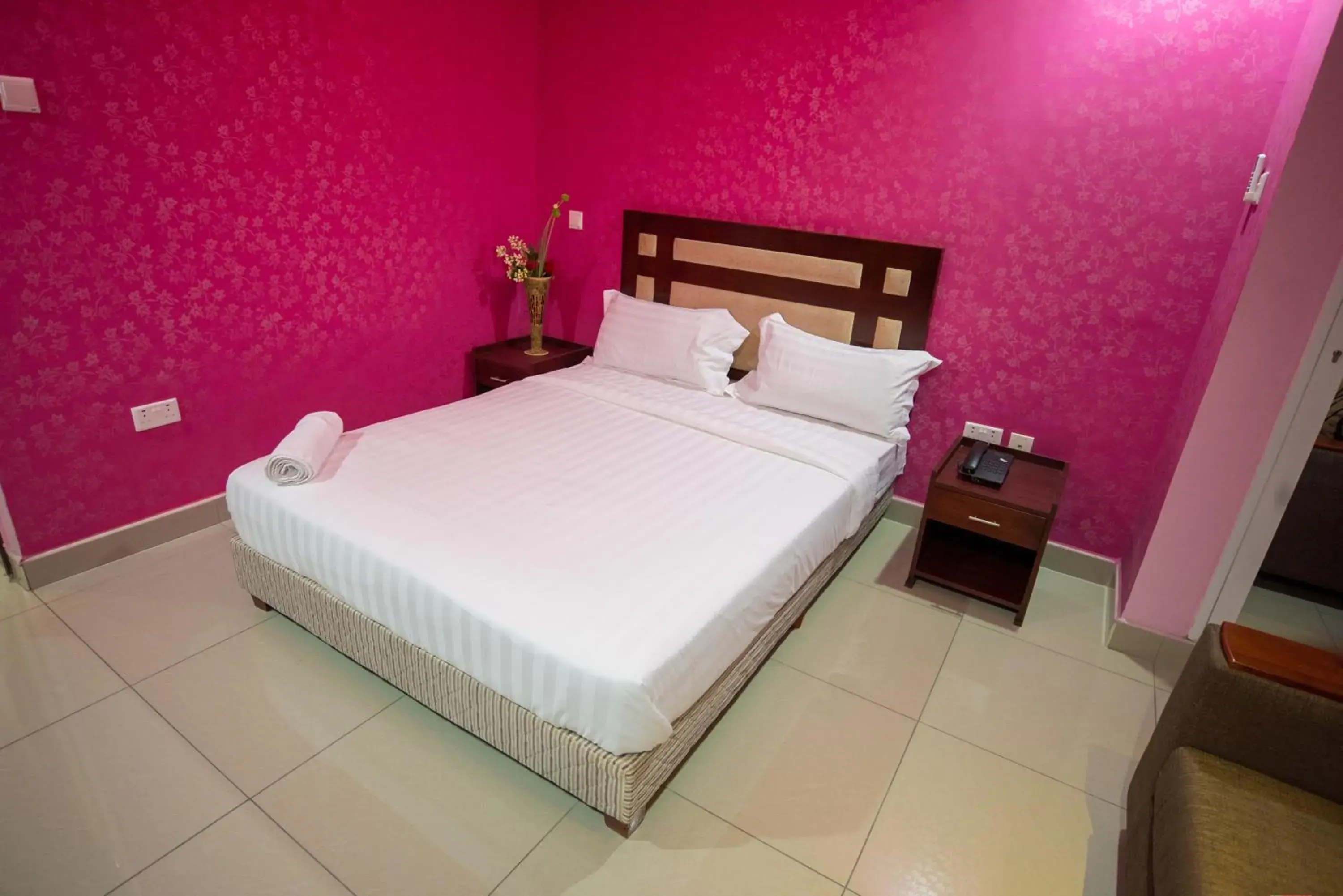 Bed in Euro Hotel and Apartments Bed in Euro Hotel and Apartments