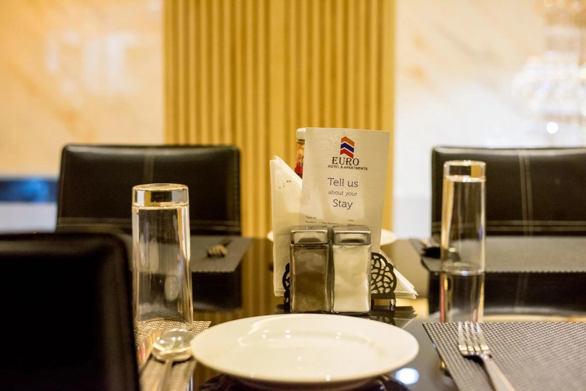 Restaurant/places to eat in Euro Hotel and Apartments