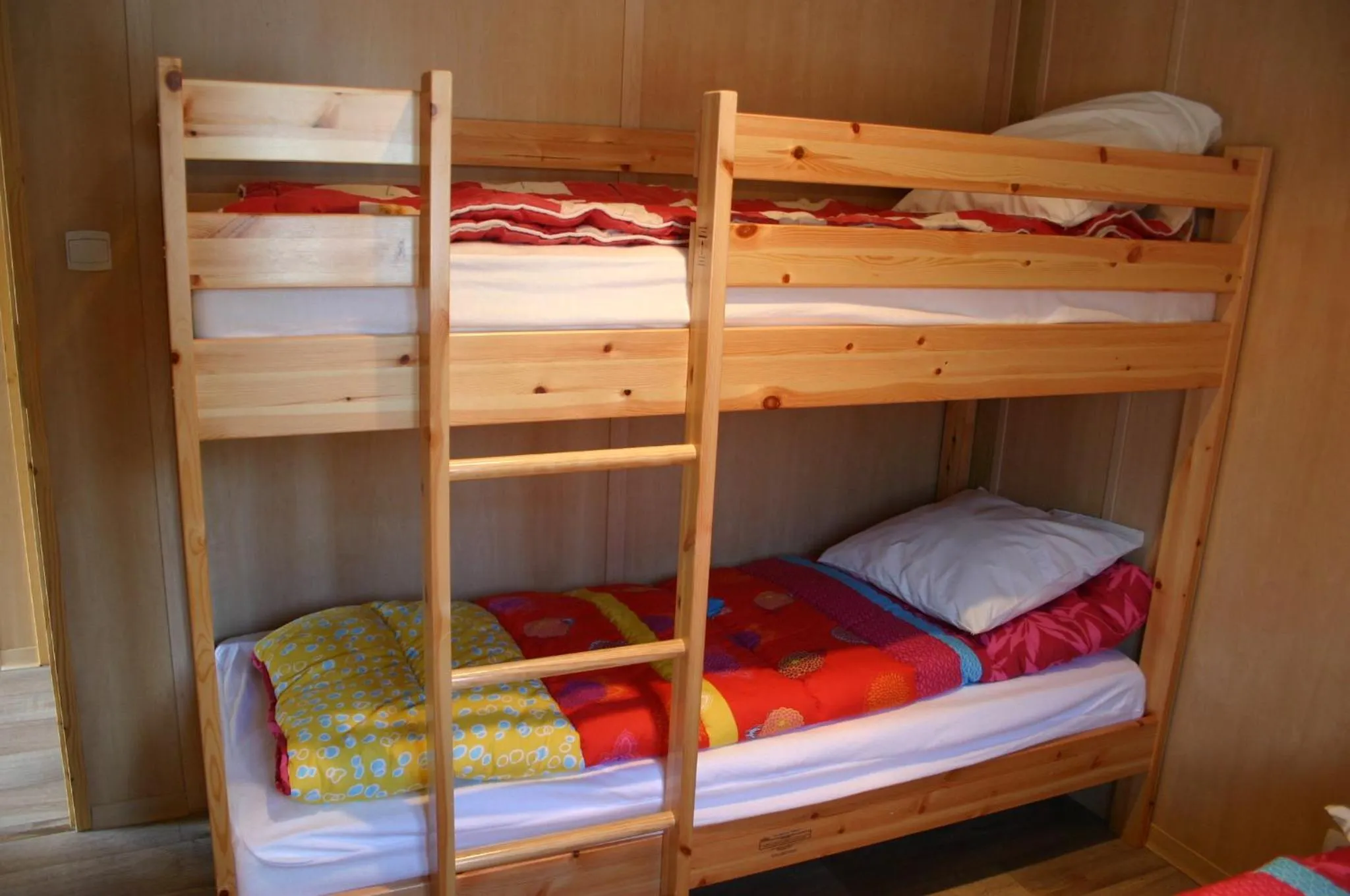 bunk bed, Bed in Chalets du Lac