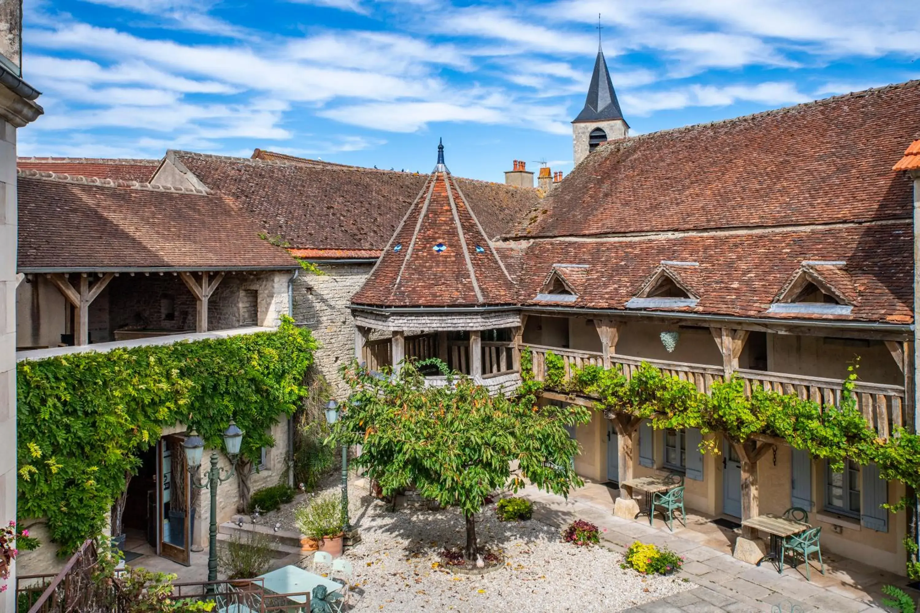 Property building in Hôtel De La Beursaudiere Property building in Hôtel De La Beursaudiere