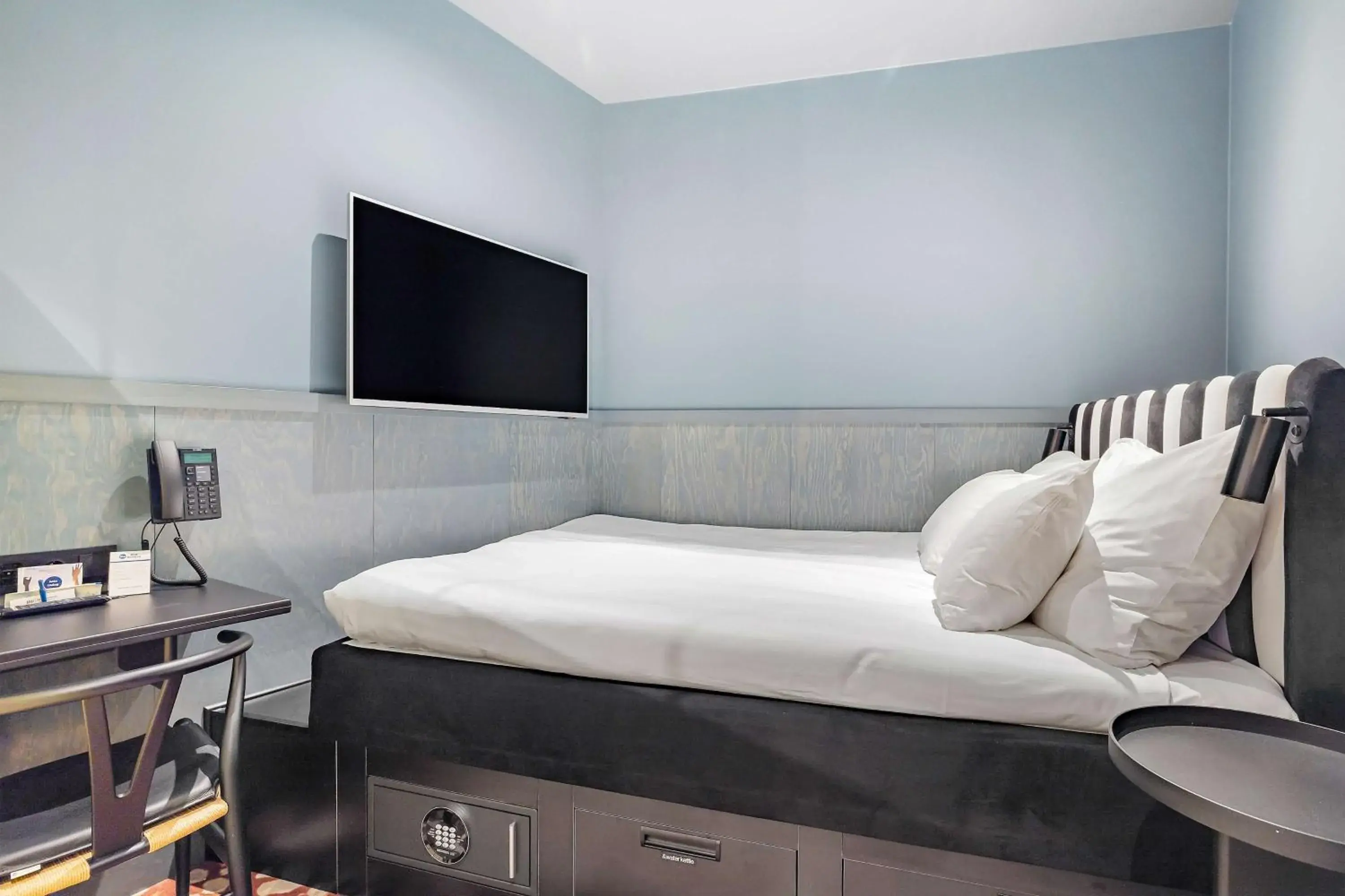 Economy Double Room without Window in Best Western and Hotel Linkoping Economy Double Room without Window in Best Western and Hotel Linkoping