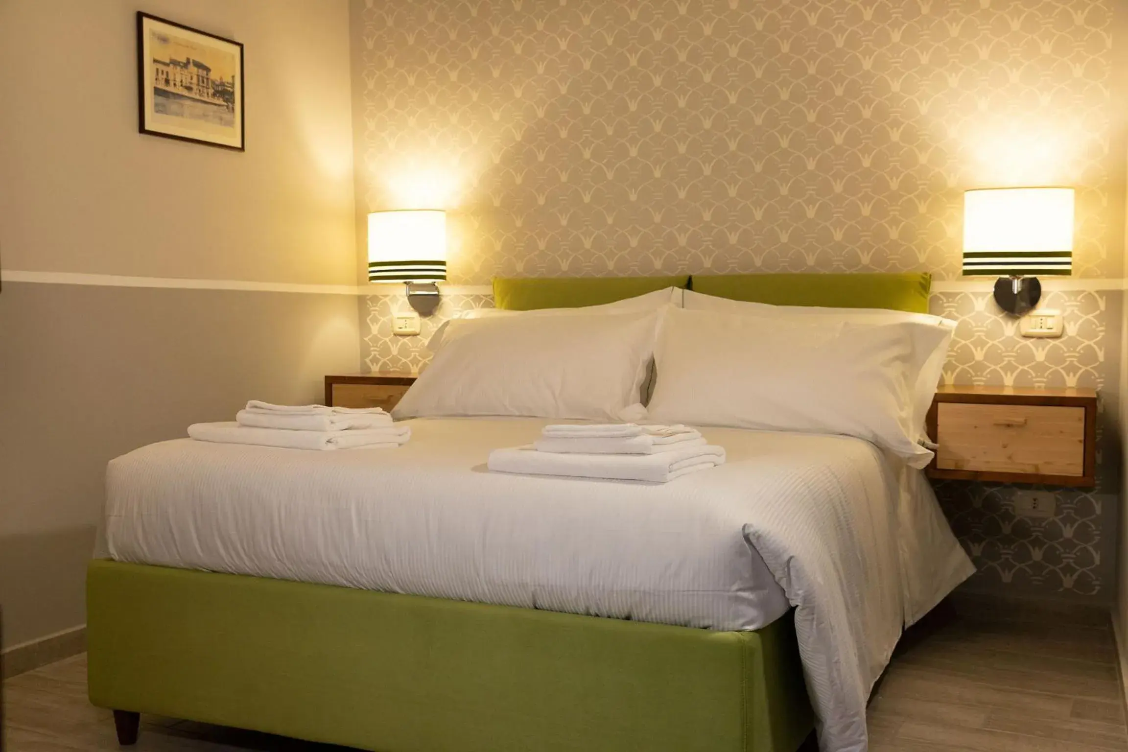 Queen Room with Balcony - single occupancy in Palazzo Benucci - Residenza di Charme Queen Room with Balcony - single occupancy in Palazzo Benucci - Residenza di Charme