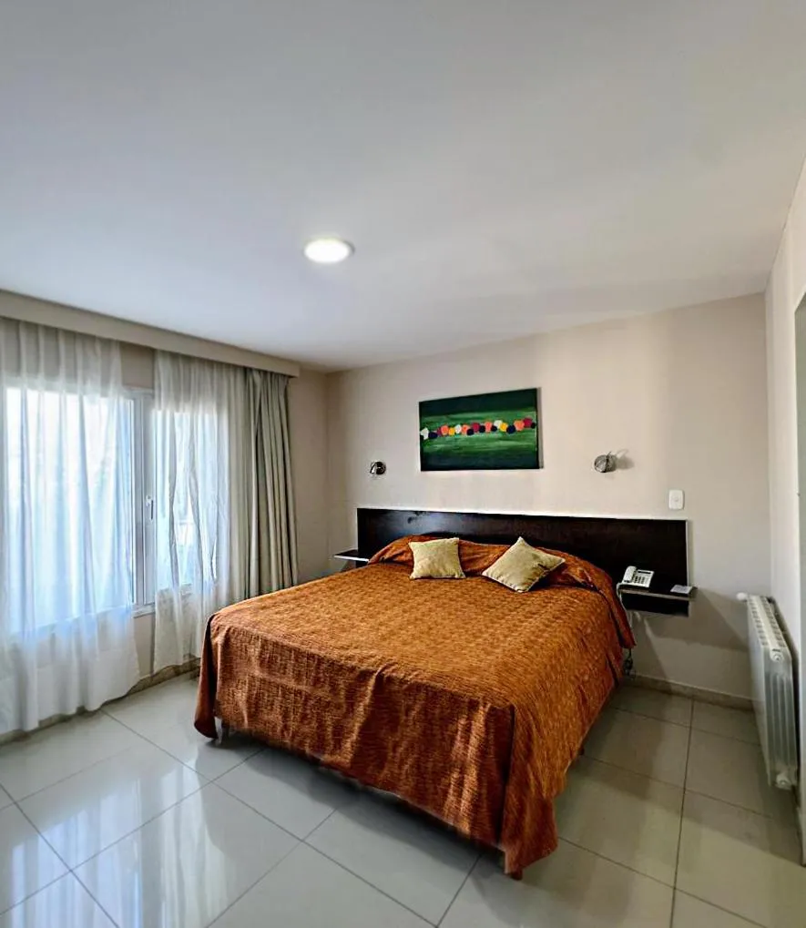 Photo of the whole room, Bed in Hotel Aire de Patagonia