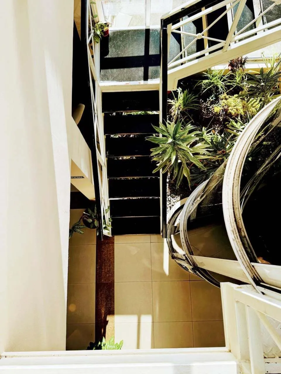 elevator in Hotel Aire de Patagonia