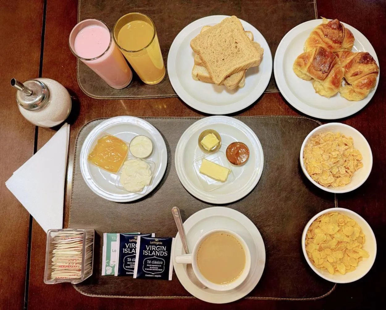 Breakfast in Hotel Aire de Patagonia