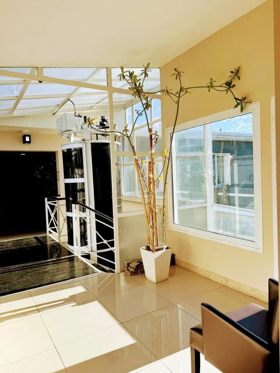 elevator in Hotel Aire de Patagonia