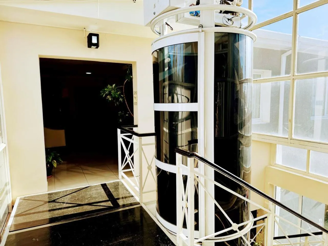 elevator in Hotel Aire de Patagonia