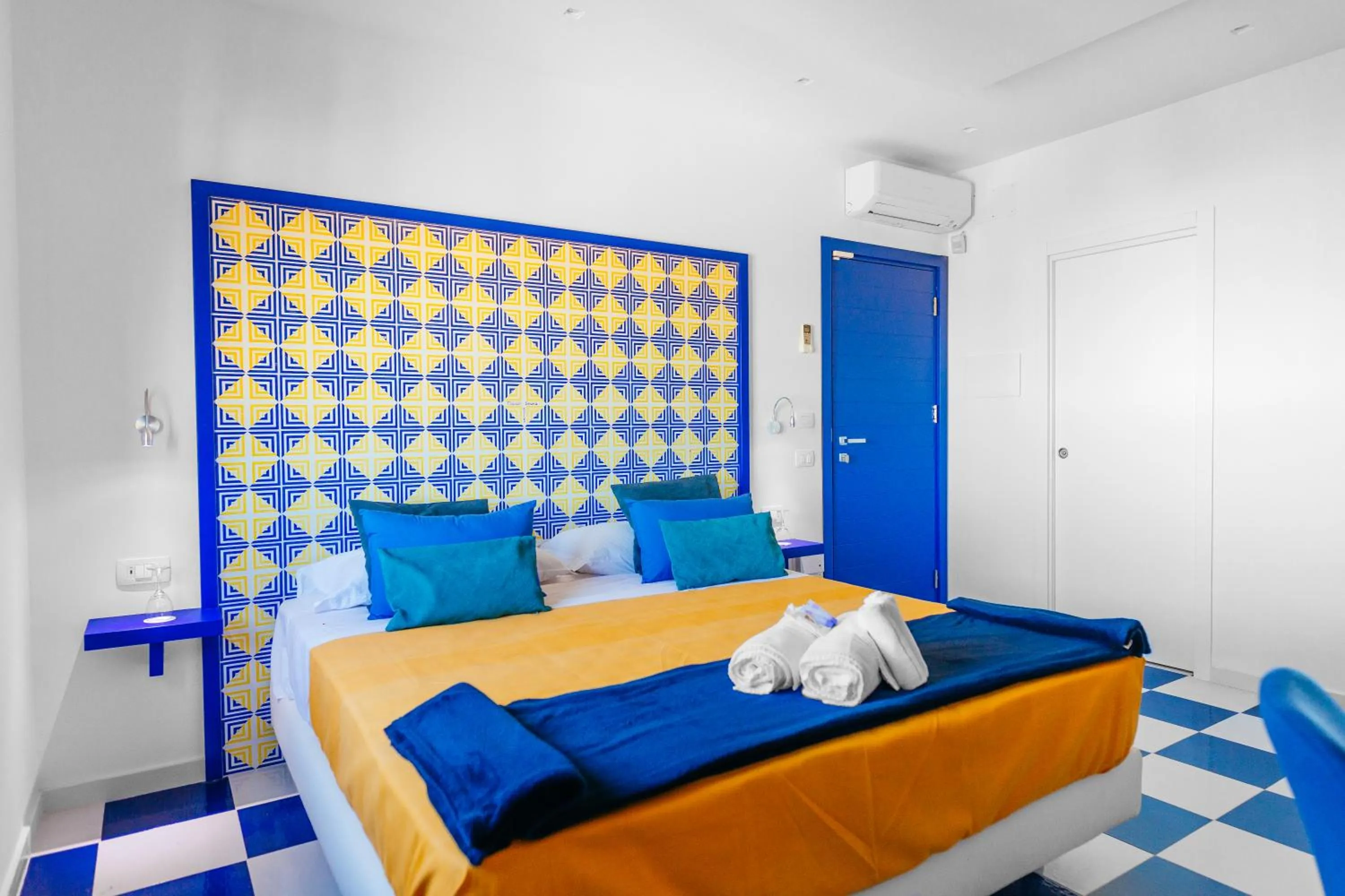 Bed in Maison Serena Sorrento