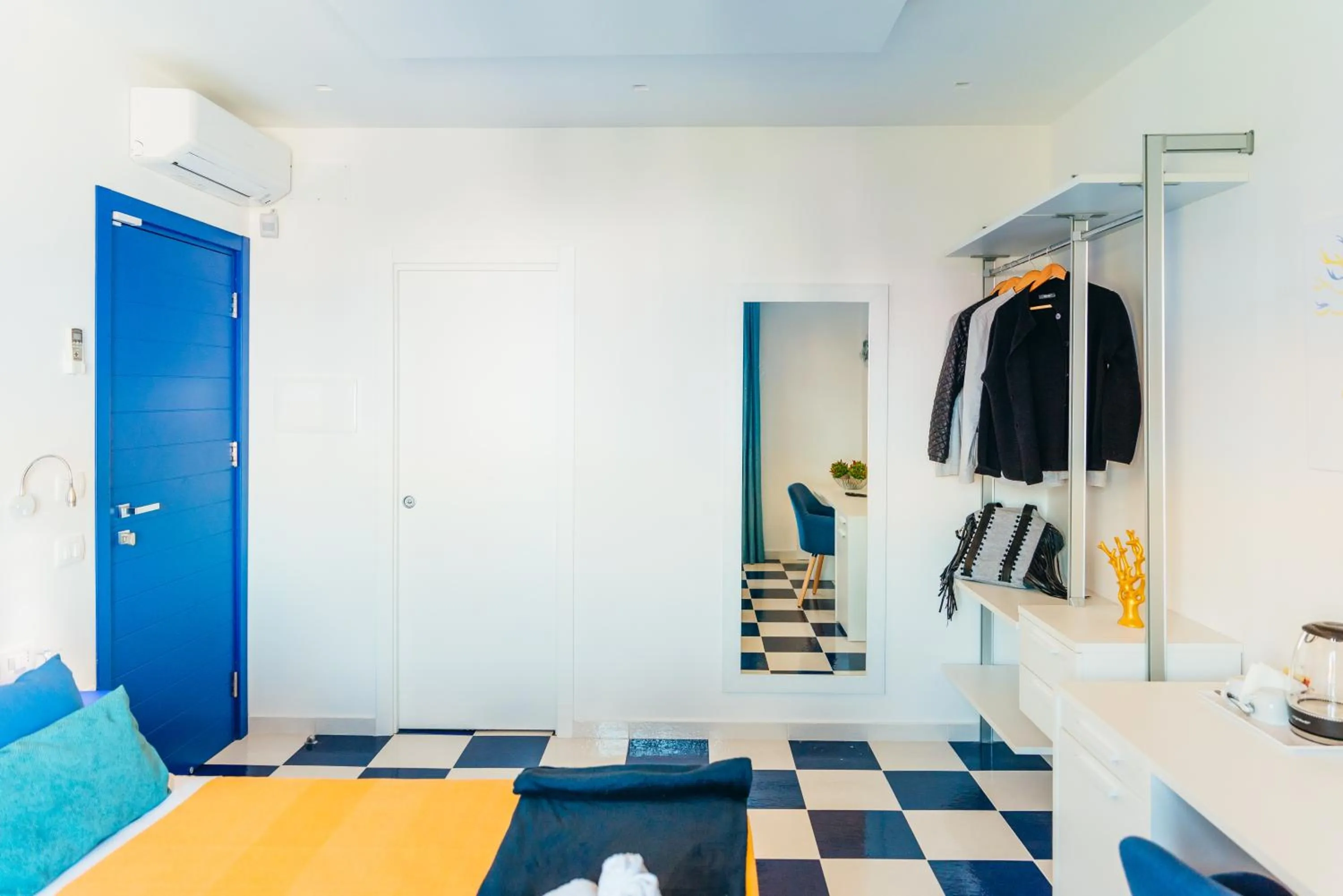 Photo of the whole room, Bed in Maison Serena Sorrento