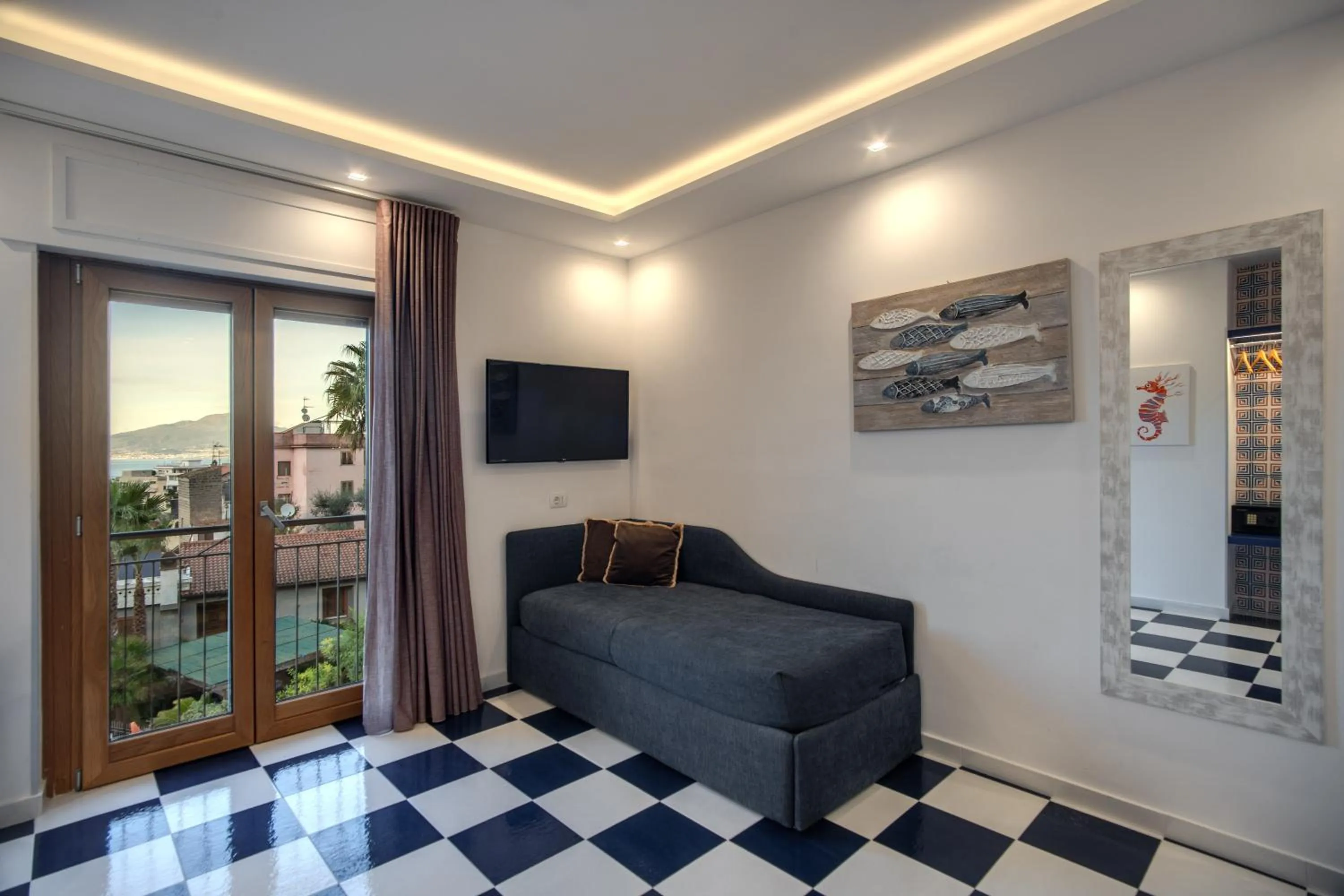 Decorative detail in Maison Serena Sorrento