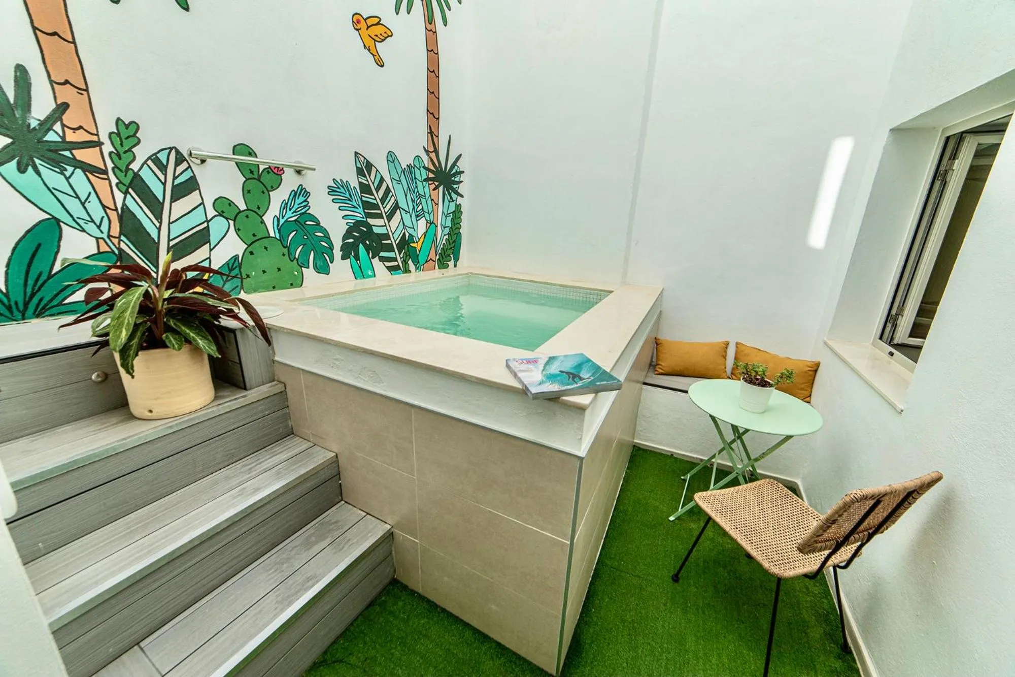 Photo of the whole room in Casa 95 Sevilla