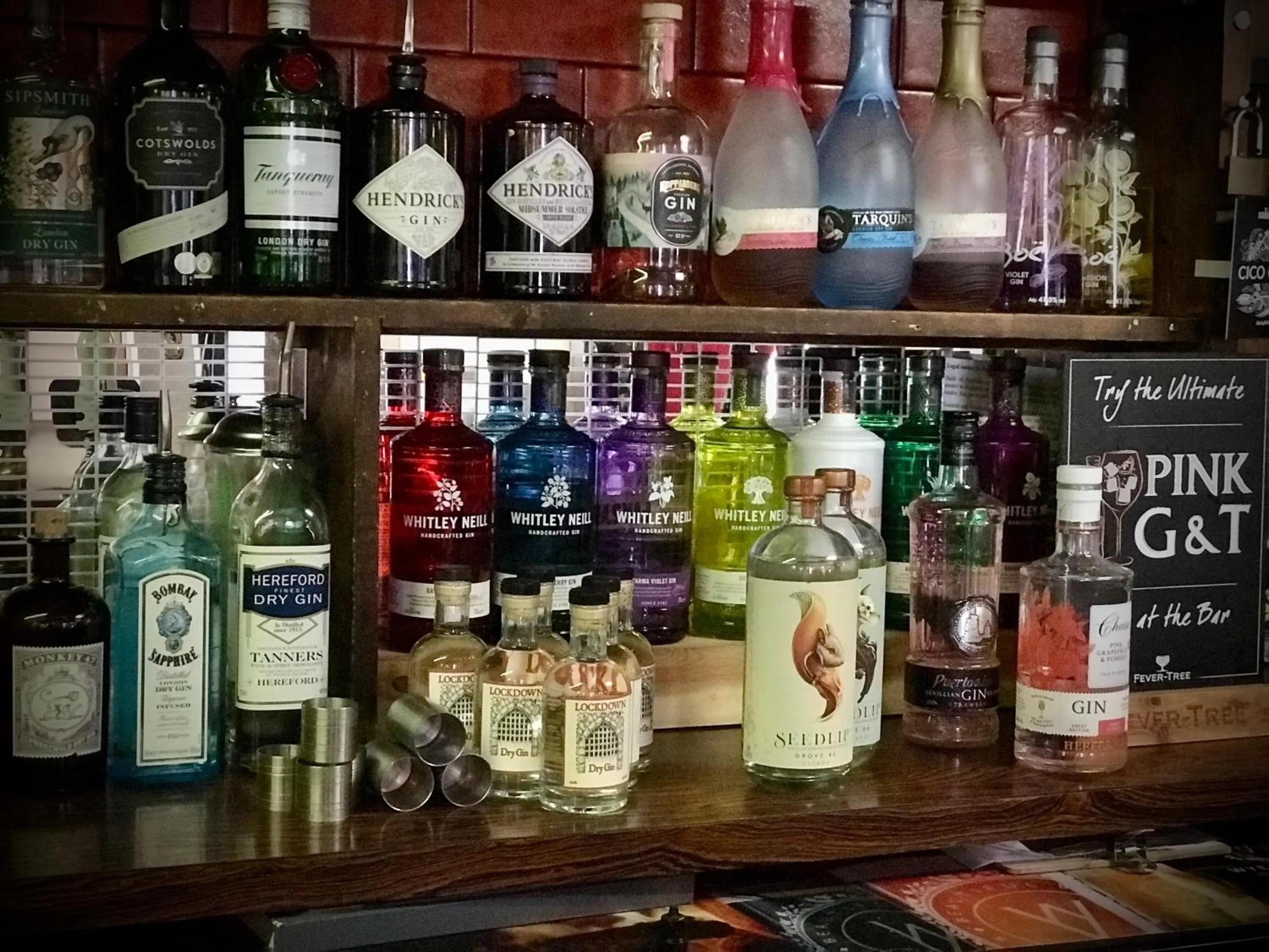 Drinks in The White Horse Inn, Clun