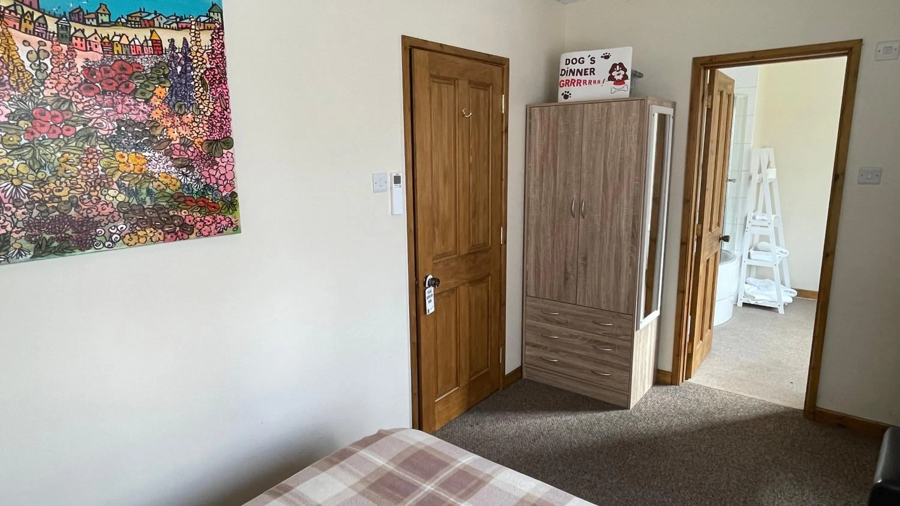 Bed in The White Horse Inn, Clun