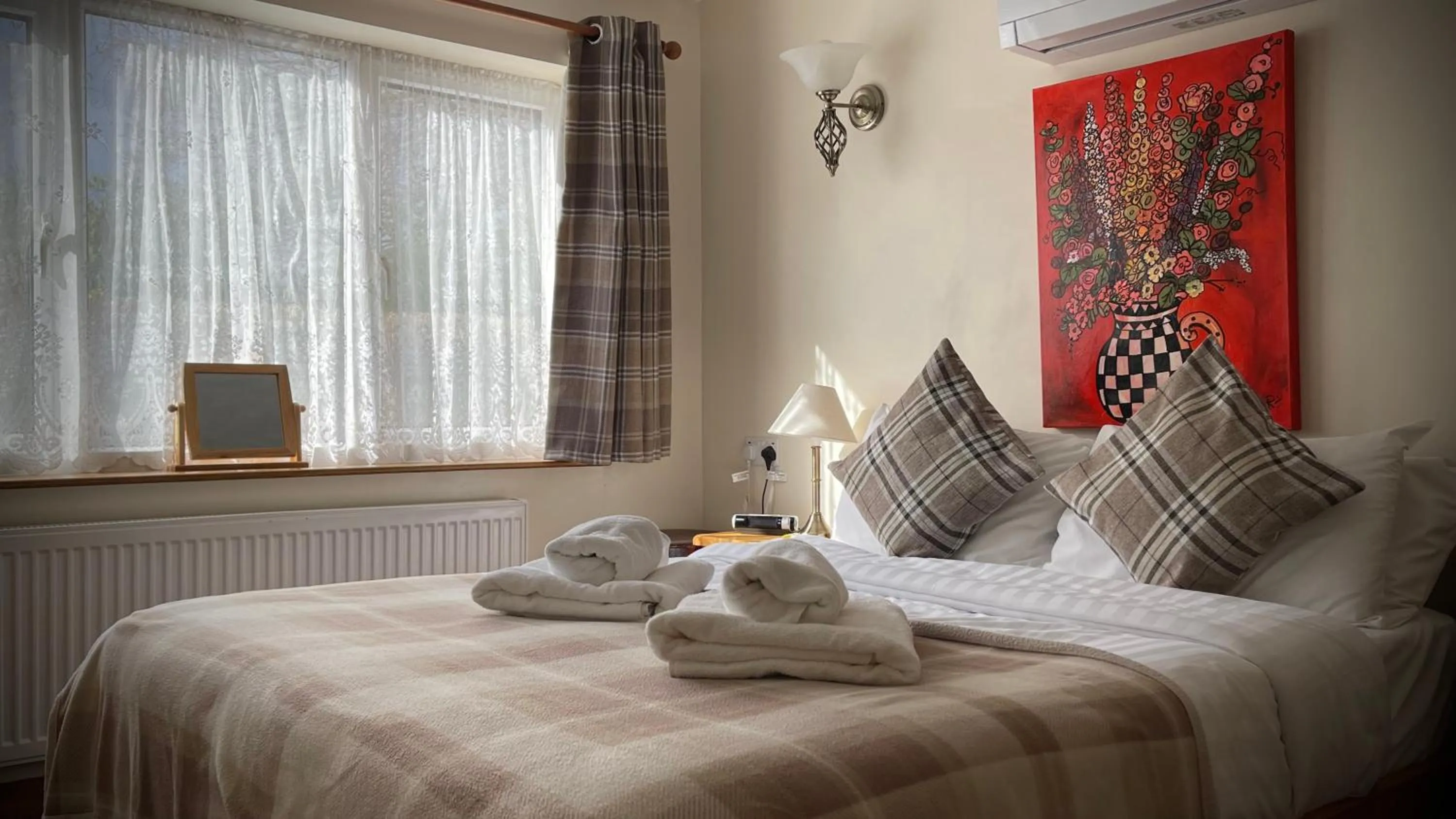 Bed in The White Horse Inn, Clun