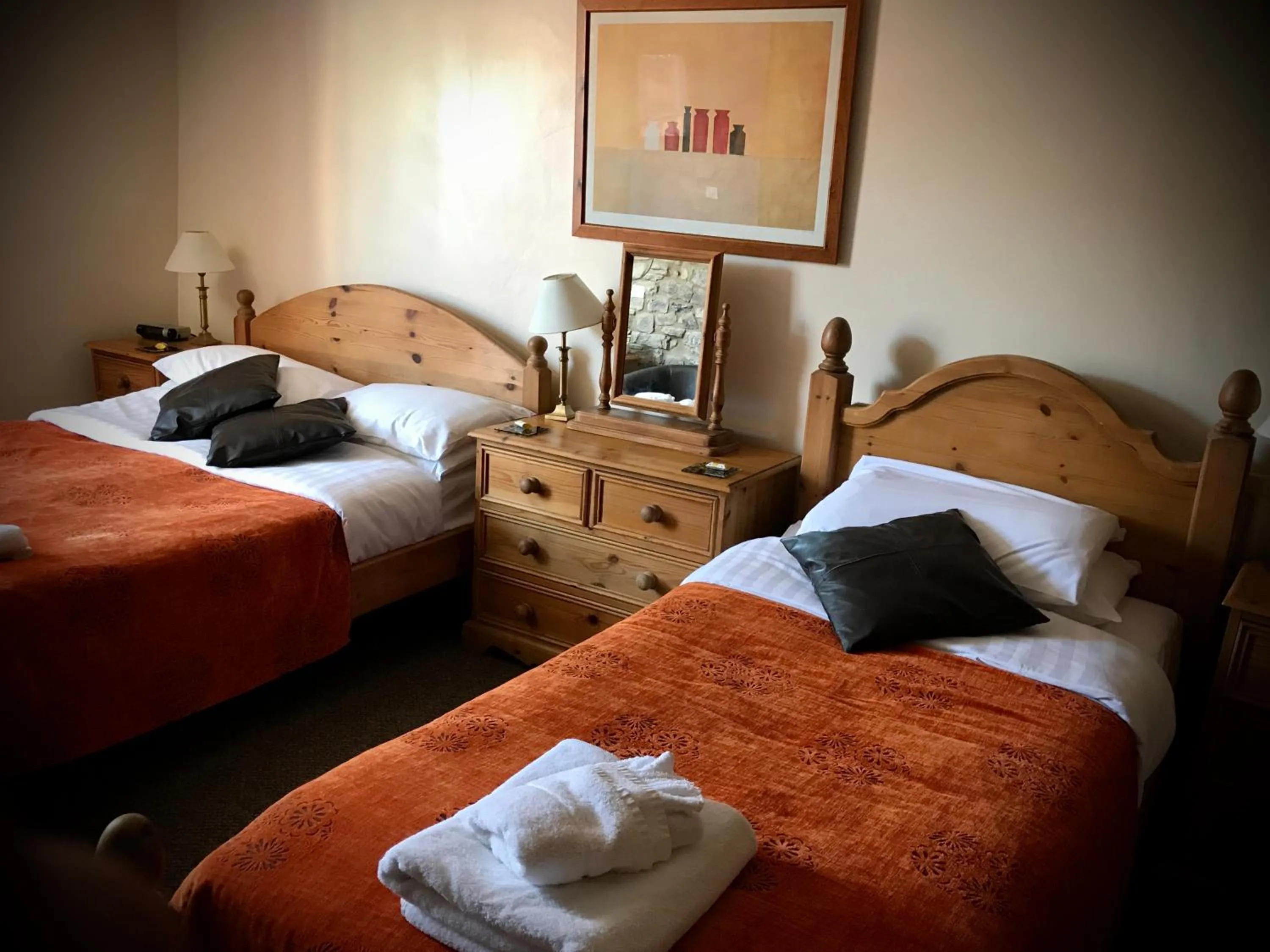 Bed in The White Horse Inn, Clun