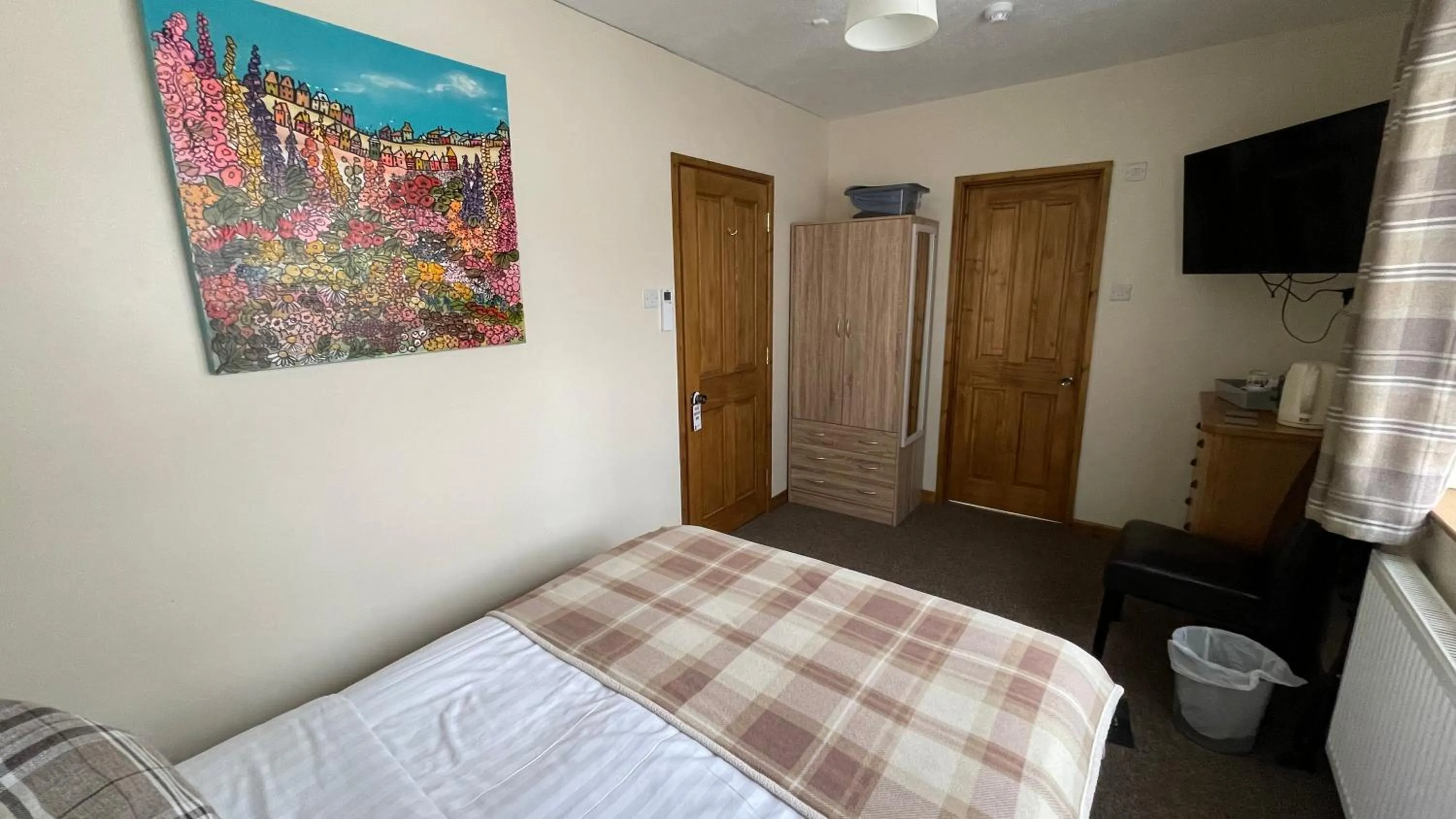 Bed in The White Horse Inn, Clun